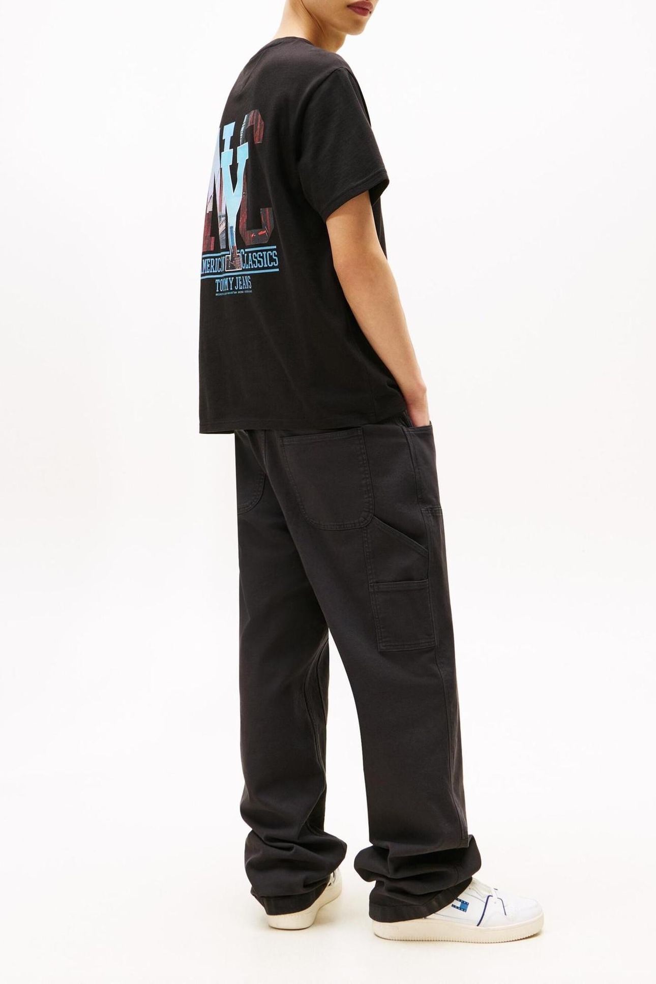 TJM RELAXED NOVELTY GRAPHIC BLACK 4
