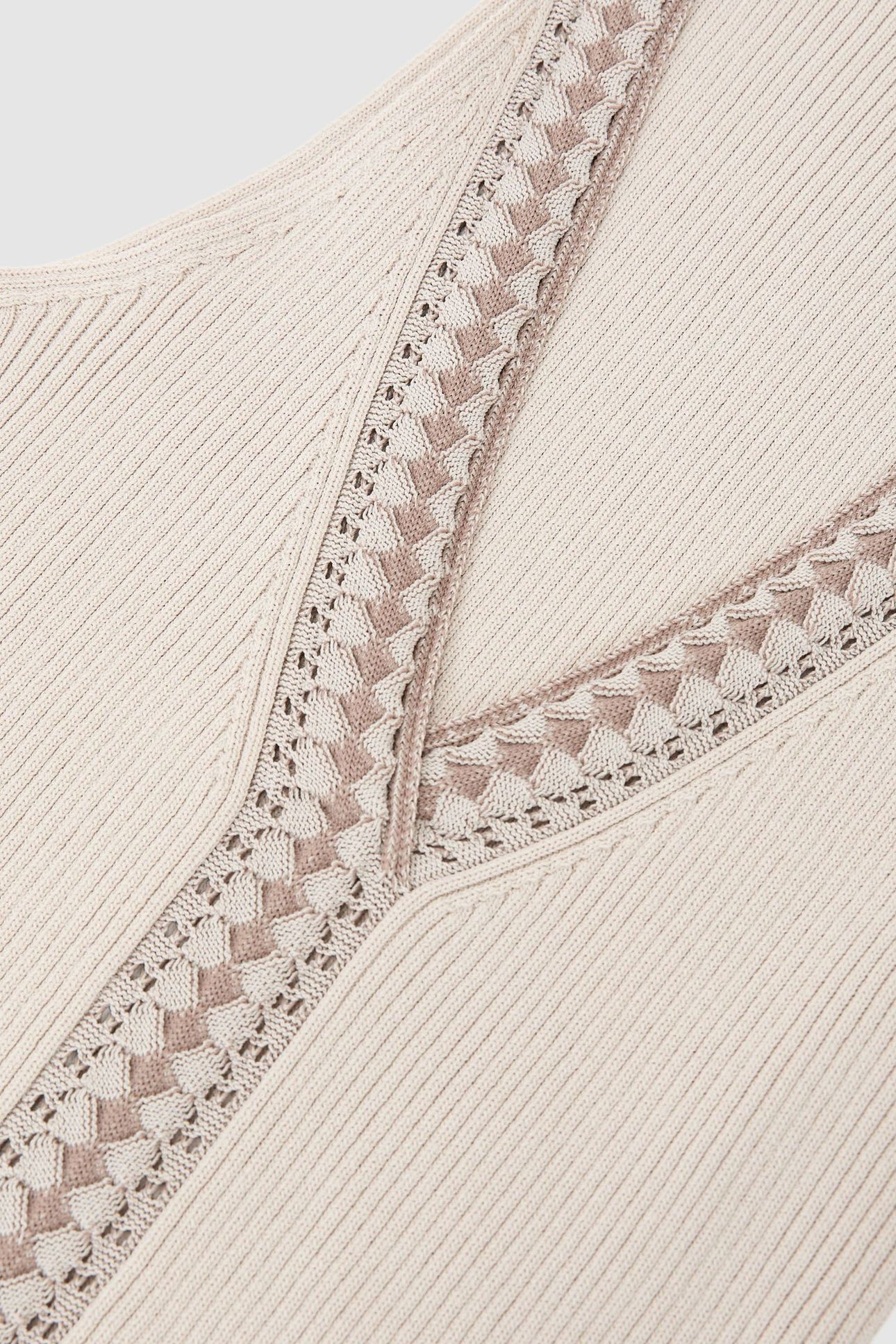 INTEREST TRIM KNITTED VEST NEUTRAL 5