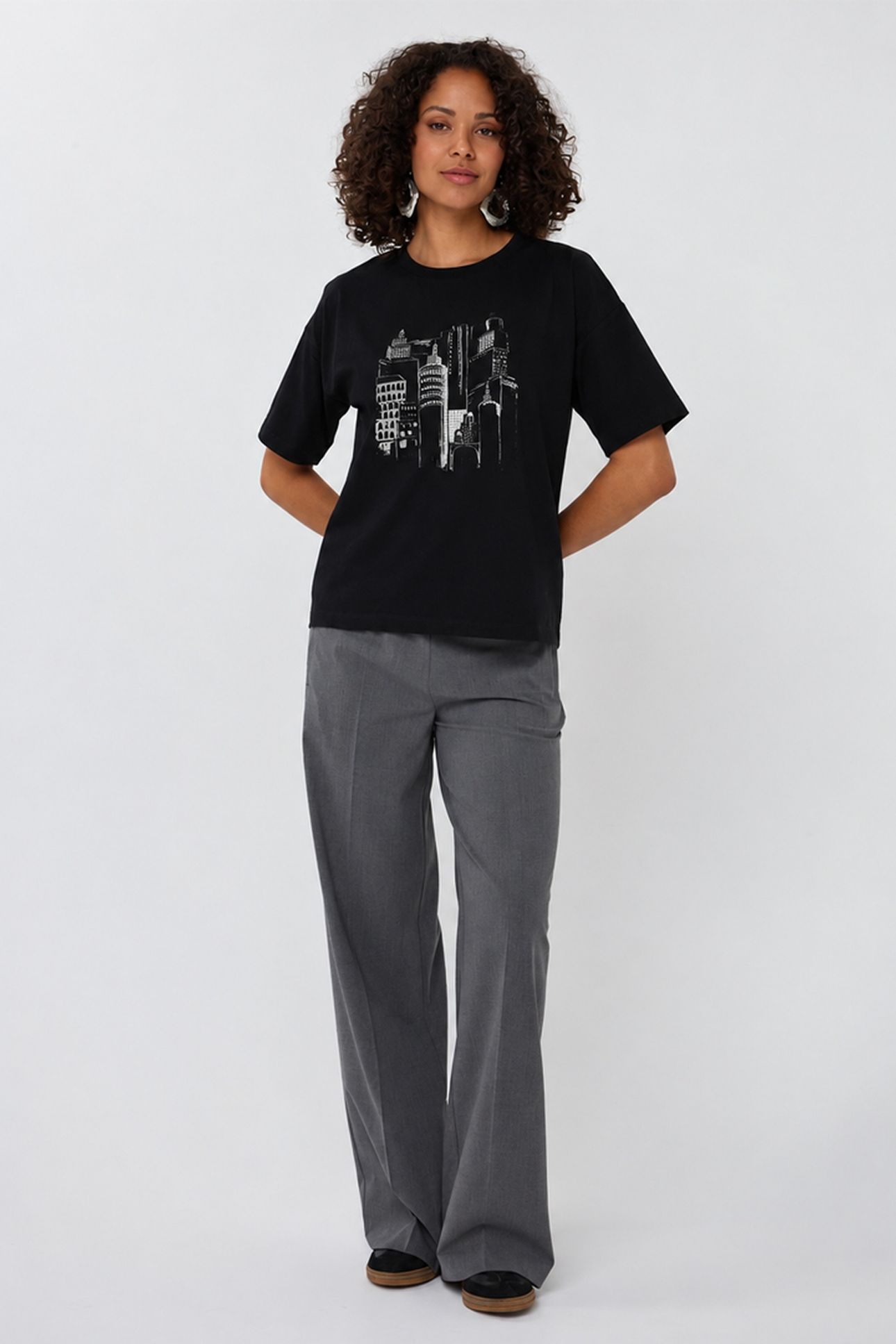 T-SHIRT SKYLINE BLACK 1