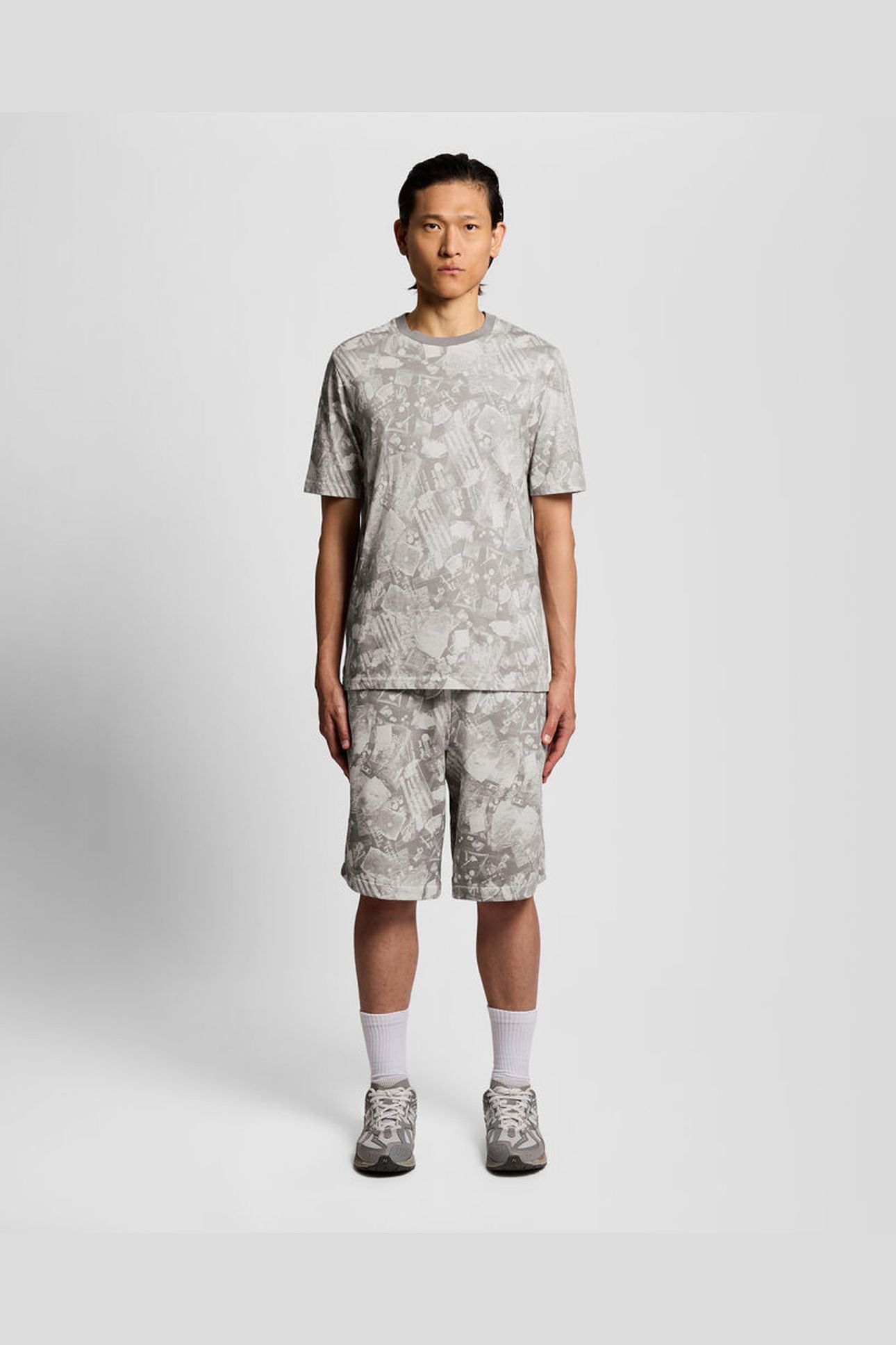 INDUSTRIAL PRINT SWEATSHORT COLD GREY 3