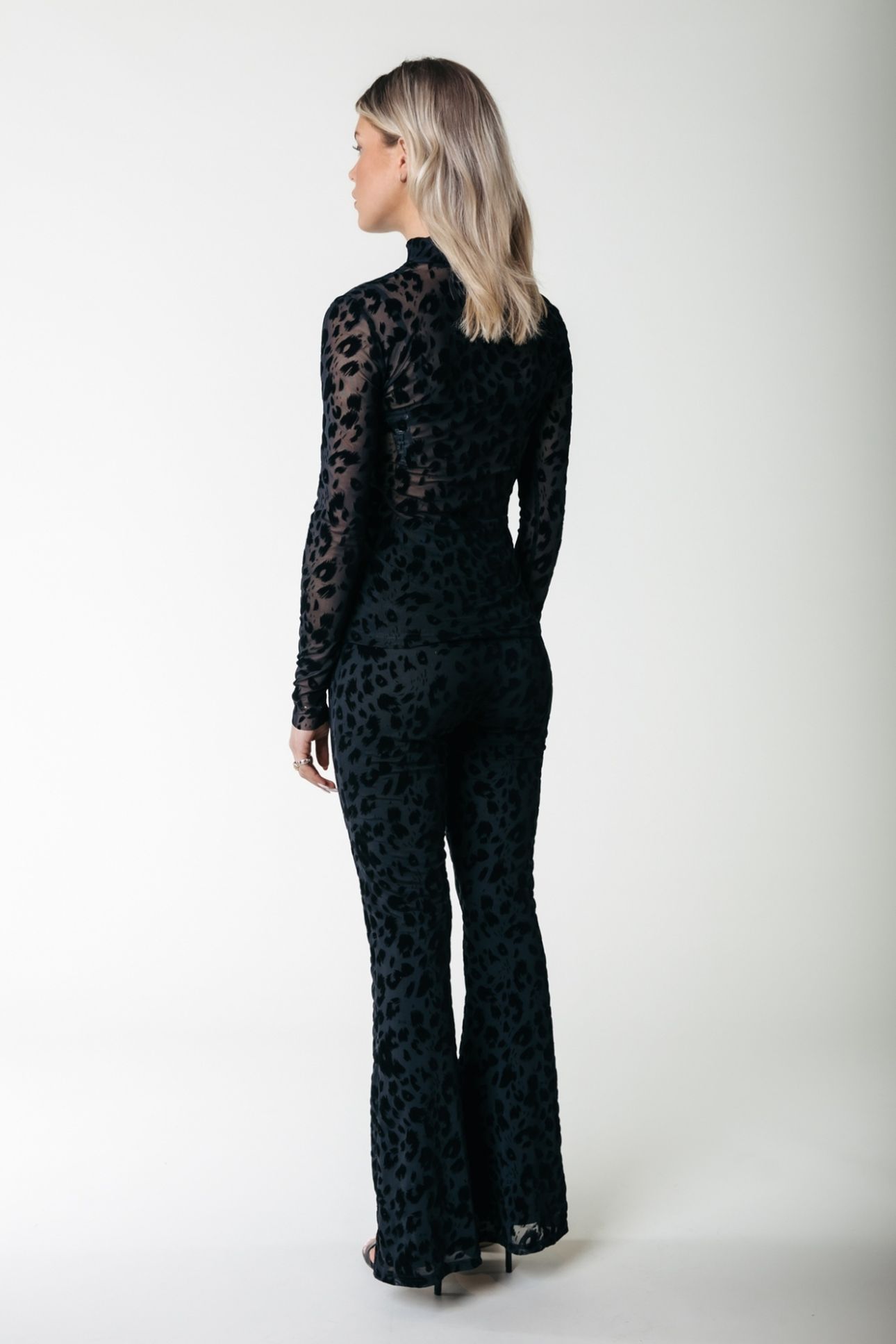 NEYO LEOPARD FLOCK MESH TURTLENECK TOP BLACK 2