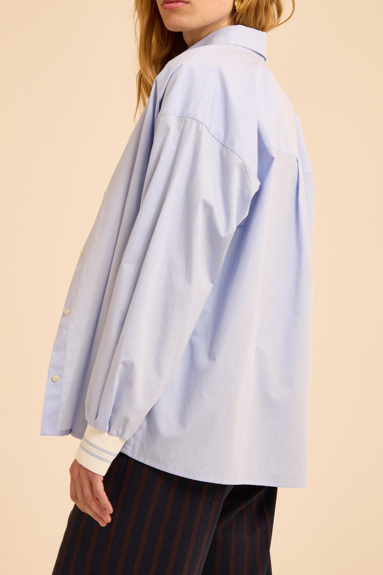 BLUE LONG-SLEEVED SHIRT WITH RIBBED TRIM 2