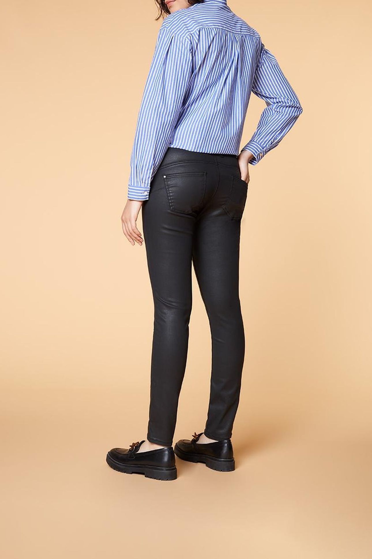 THE INDI COATED . SLIM JEANS WITH MATTE COATING 2
