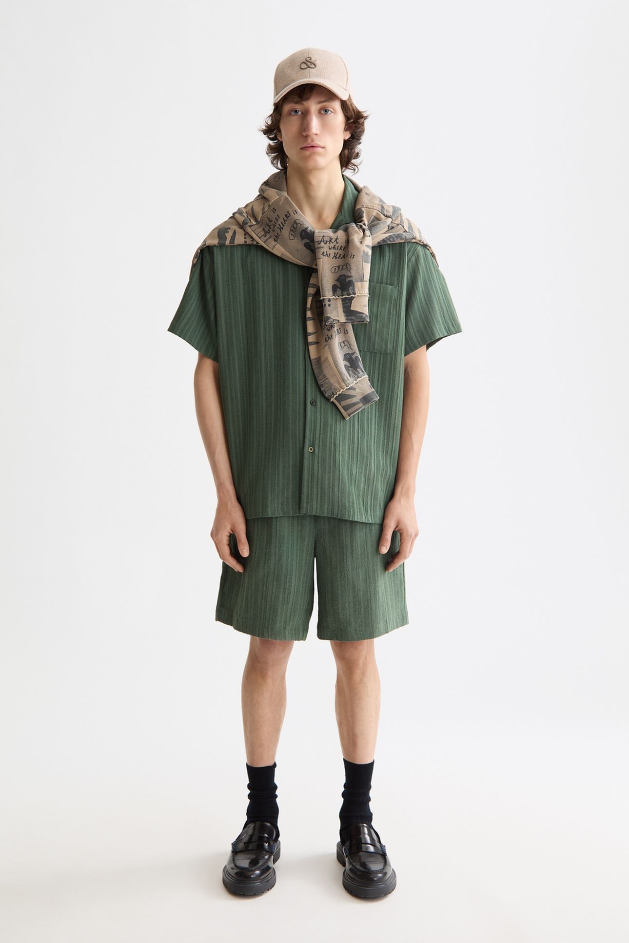 FAVE - TONAL STRIPED REGULAR FIT BERMUDA SHORTS THYME 3
