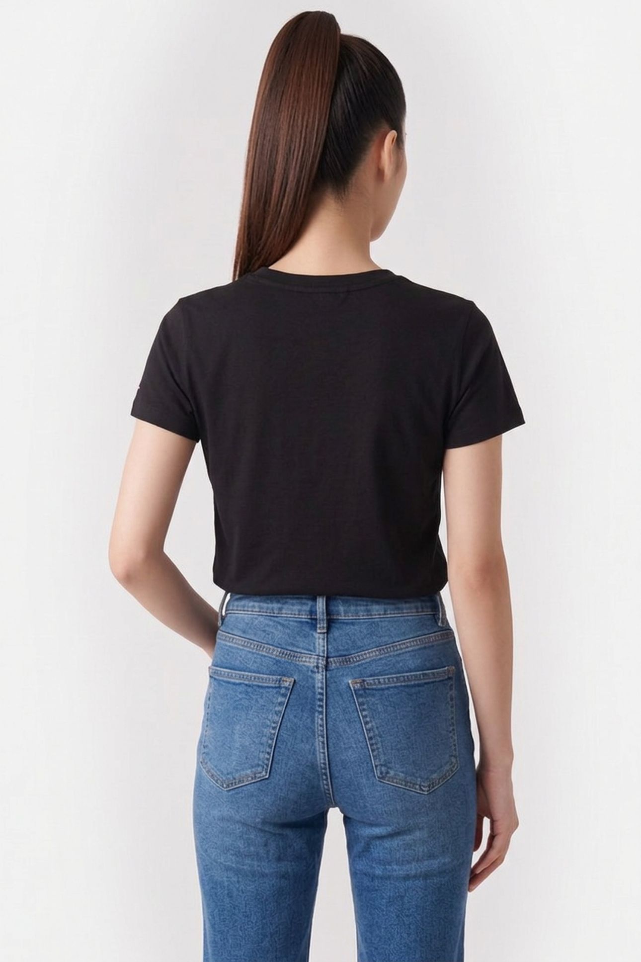 TH ESSENTIAL HILFIGER C-NECK BLACK 2