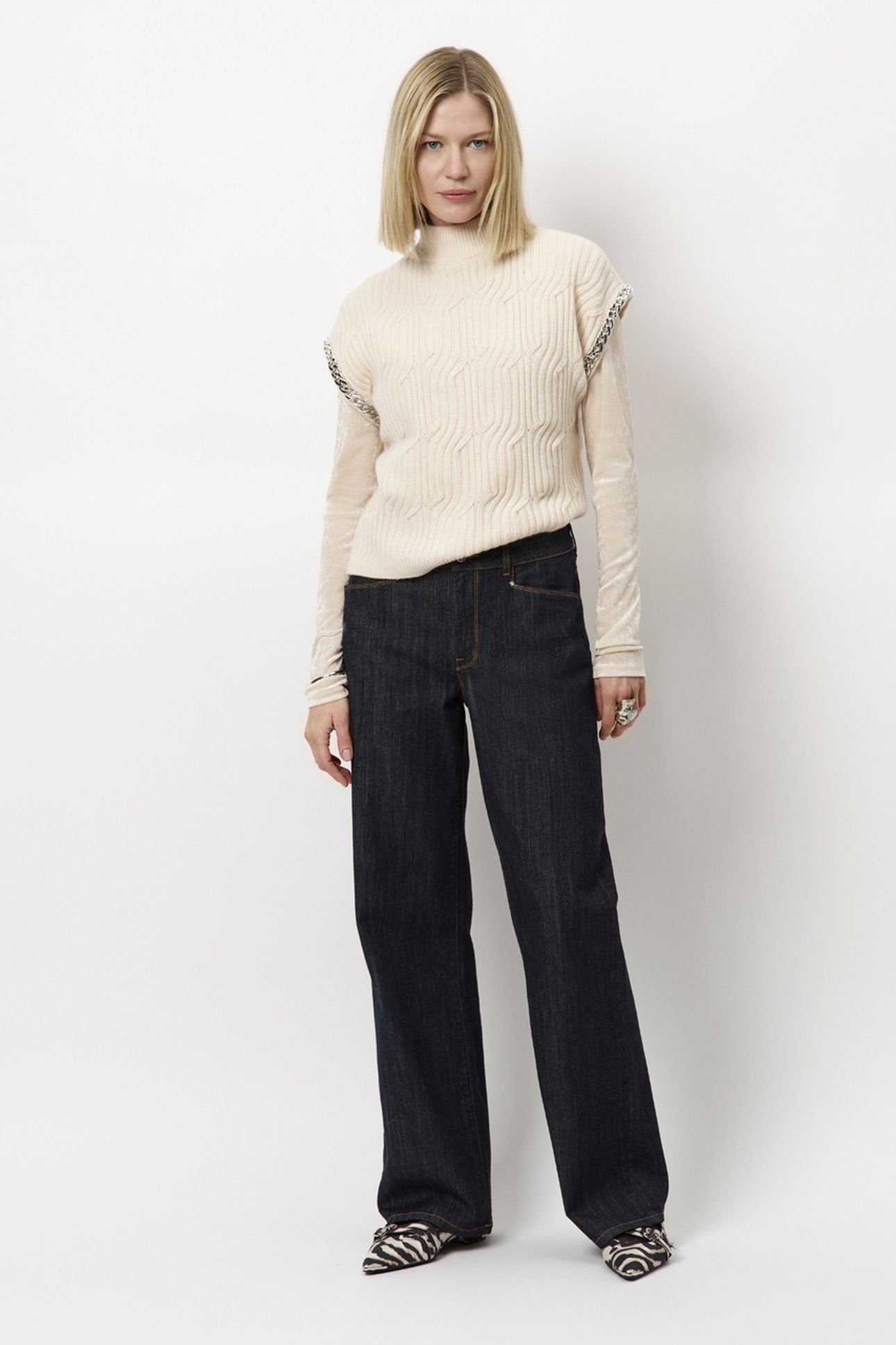 MELOE SLEEVELESS CHAIN SWEATER OATMEAL CREAM 1