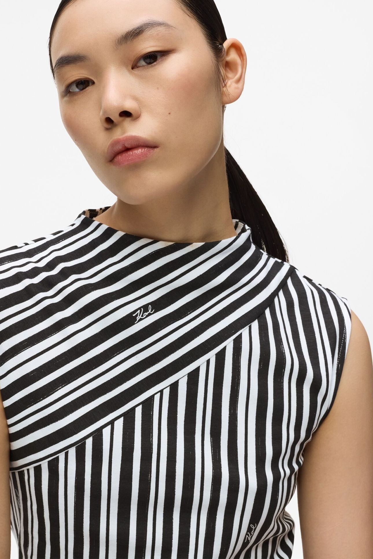 STRIPED FEMININE T-SHIRT BLACK STRIPES 6