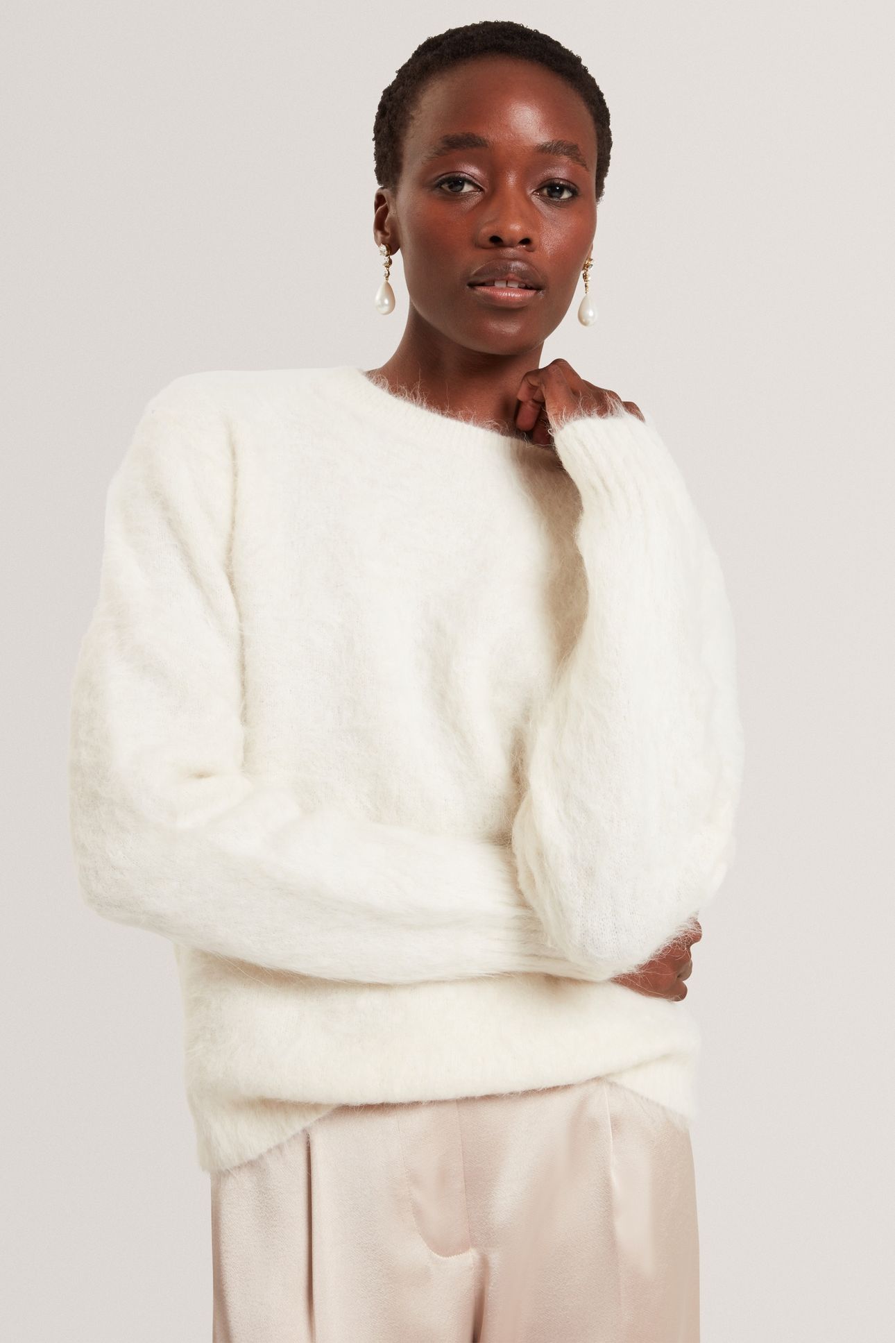CREW NECK ALPACA JUMPER IVORY 1