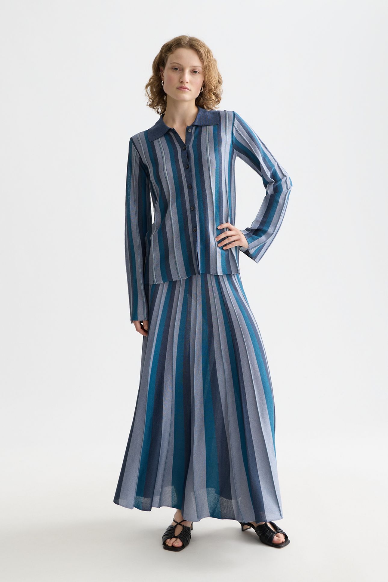 PLEATED STRIPE KNITTED MIDI SKIRT CARBON 3