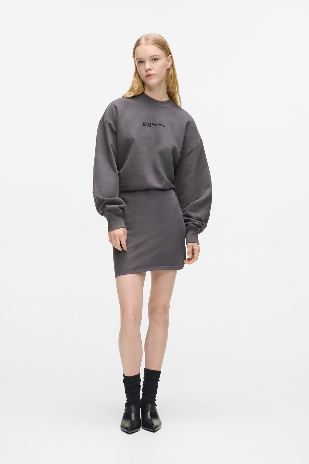 KLJ SWEAT DRESS MAGNET 1