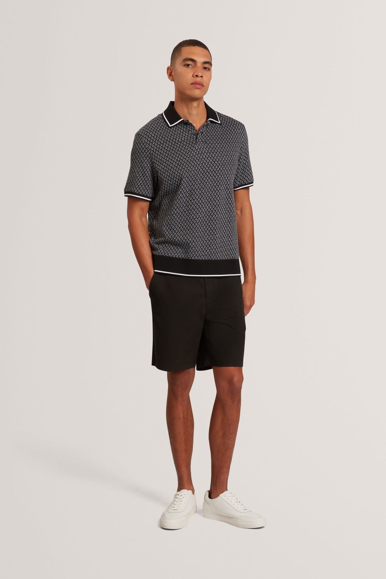 SS REGULAR GEO TEXTURED POLO BLACK 4