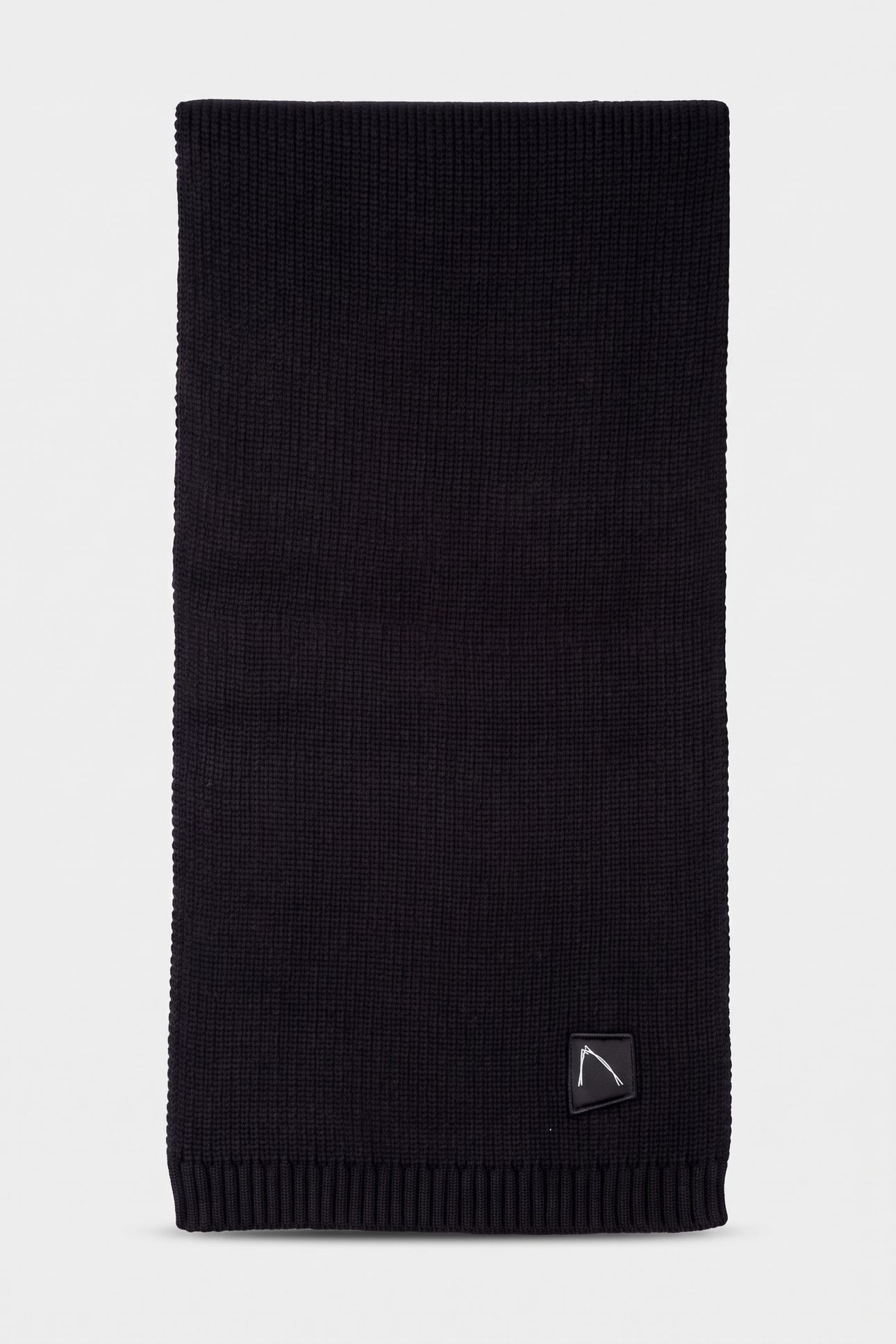 STUBAI SCARF BLACK 1