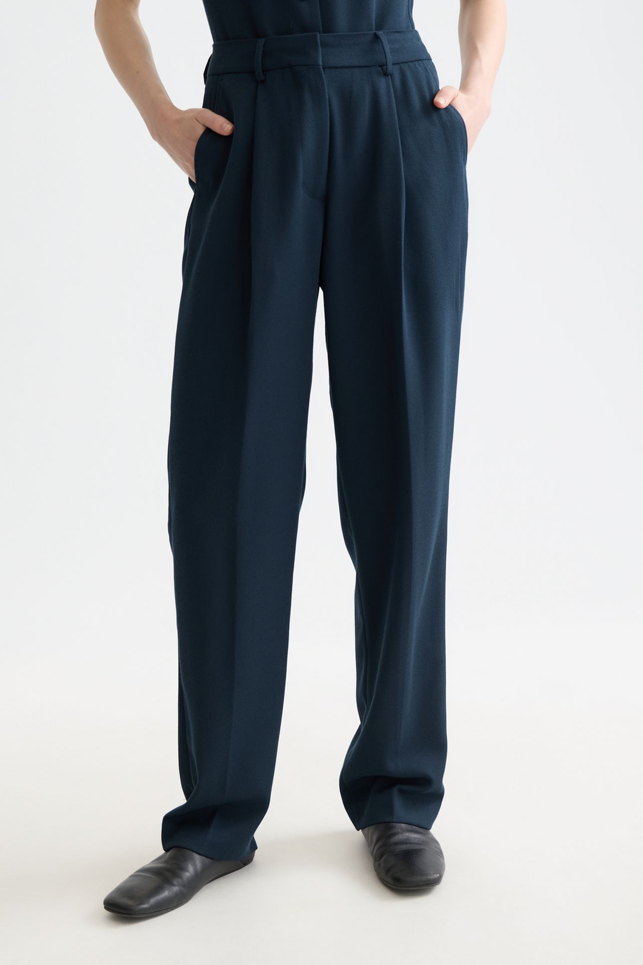 ROBYN - HIGH RISE TAPERED LEG PANTS CARBON 1