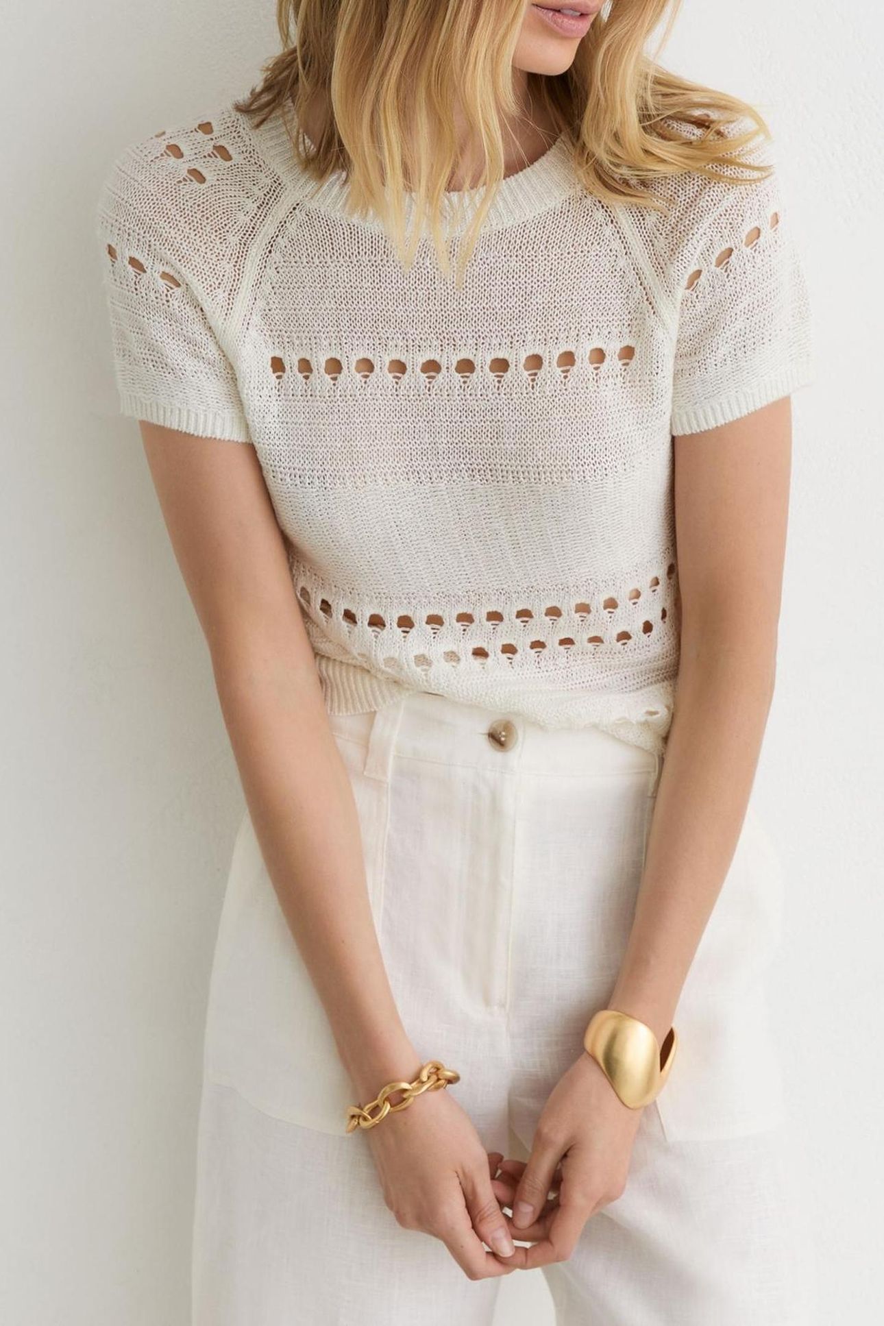 TEXTURE TOP WHITE 1