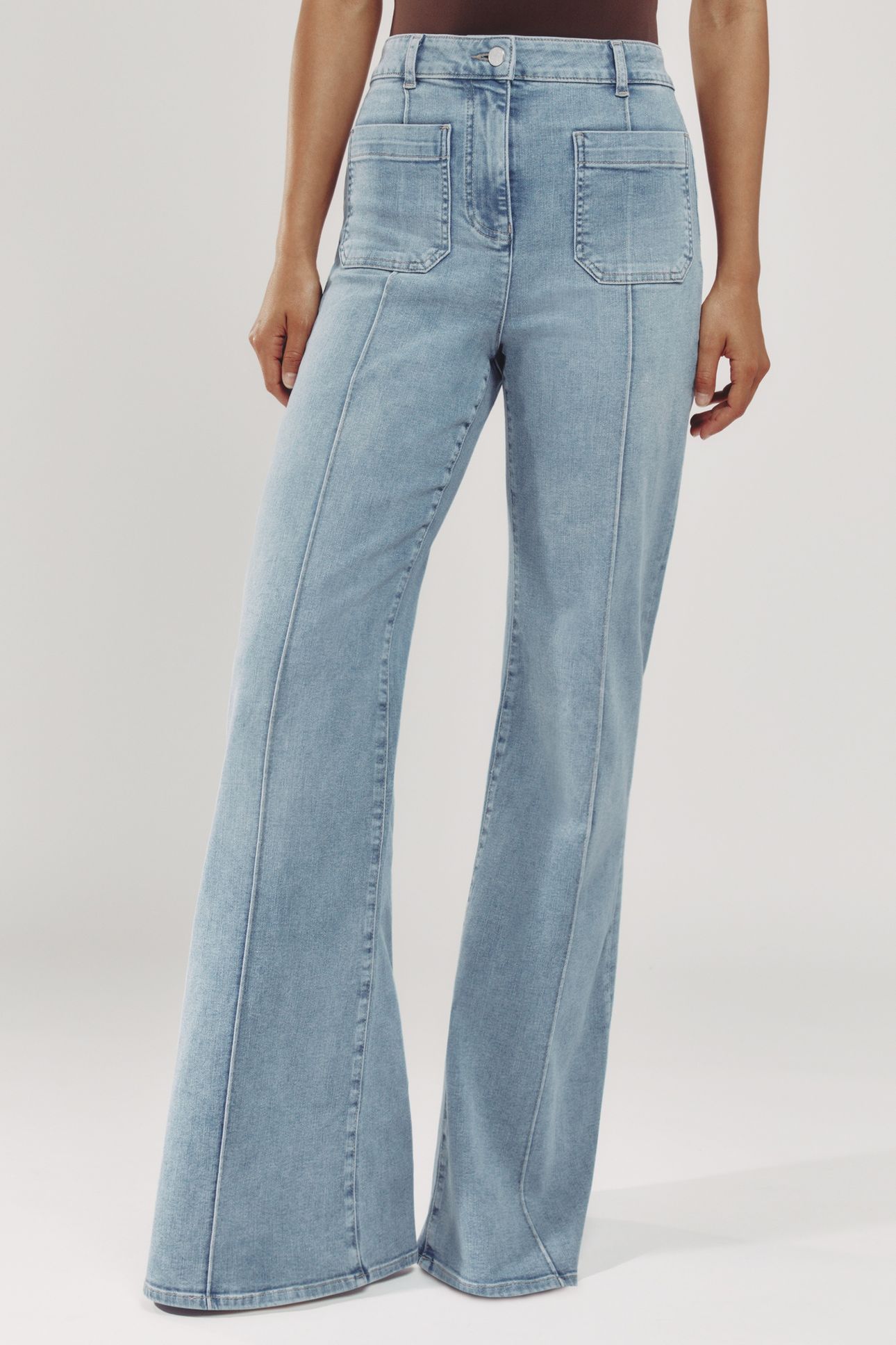 FLARE PATCH POCKET JEAN LIGHT BLUE 1