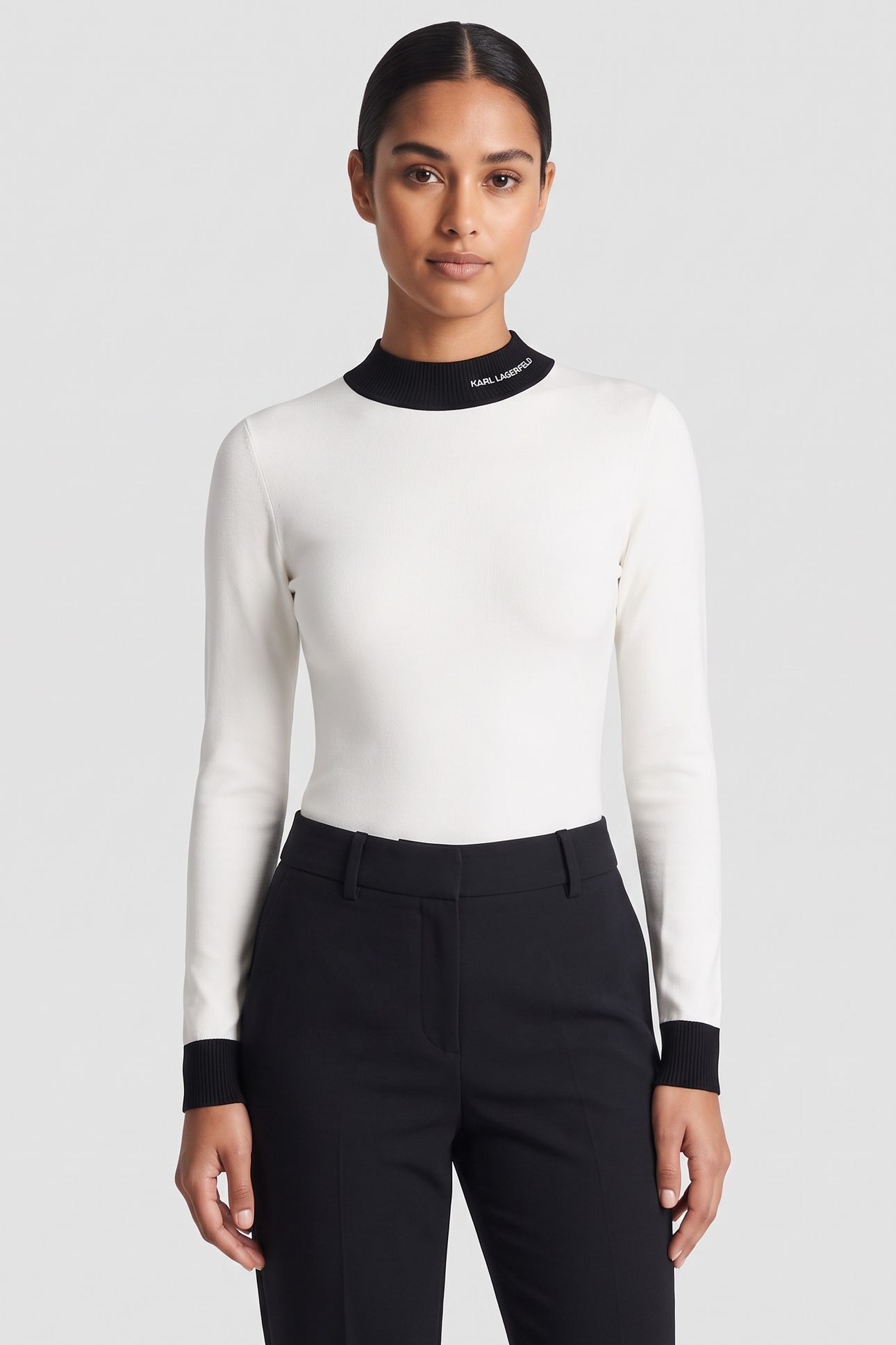 LOGO TURTLE NECK WHITE/BLACK 2