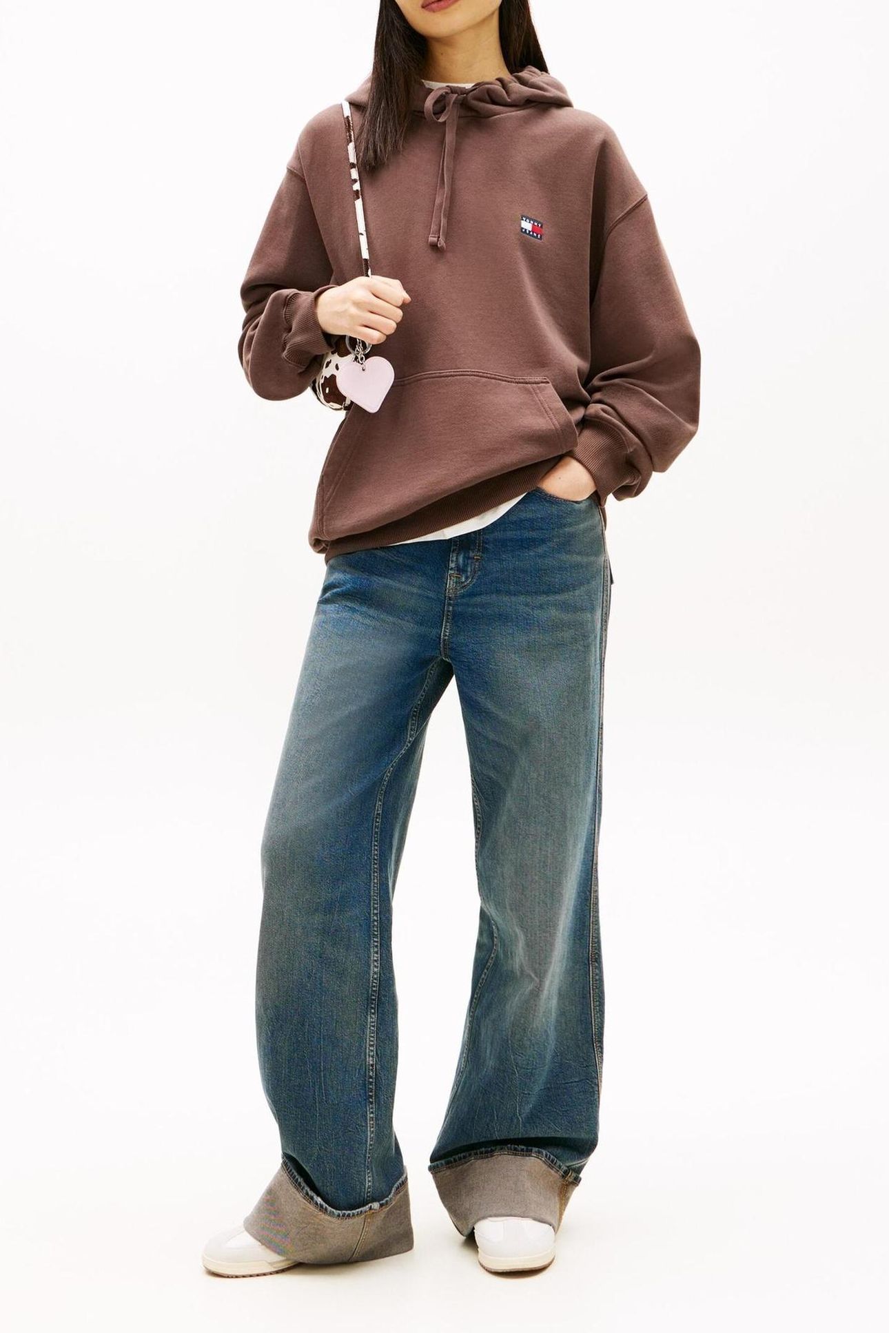 UNISEX TJ BOXY BADGE HOODIE BLACK WALNUT 5