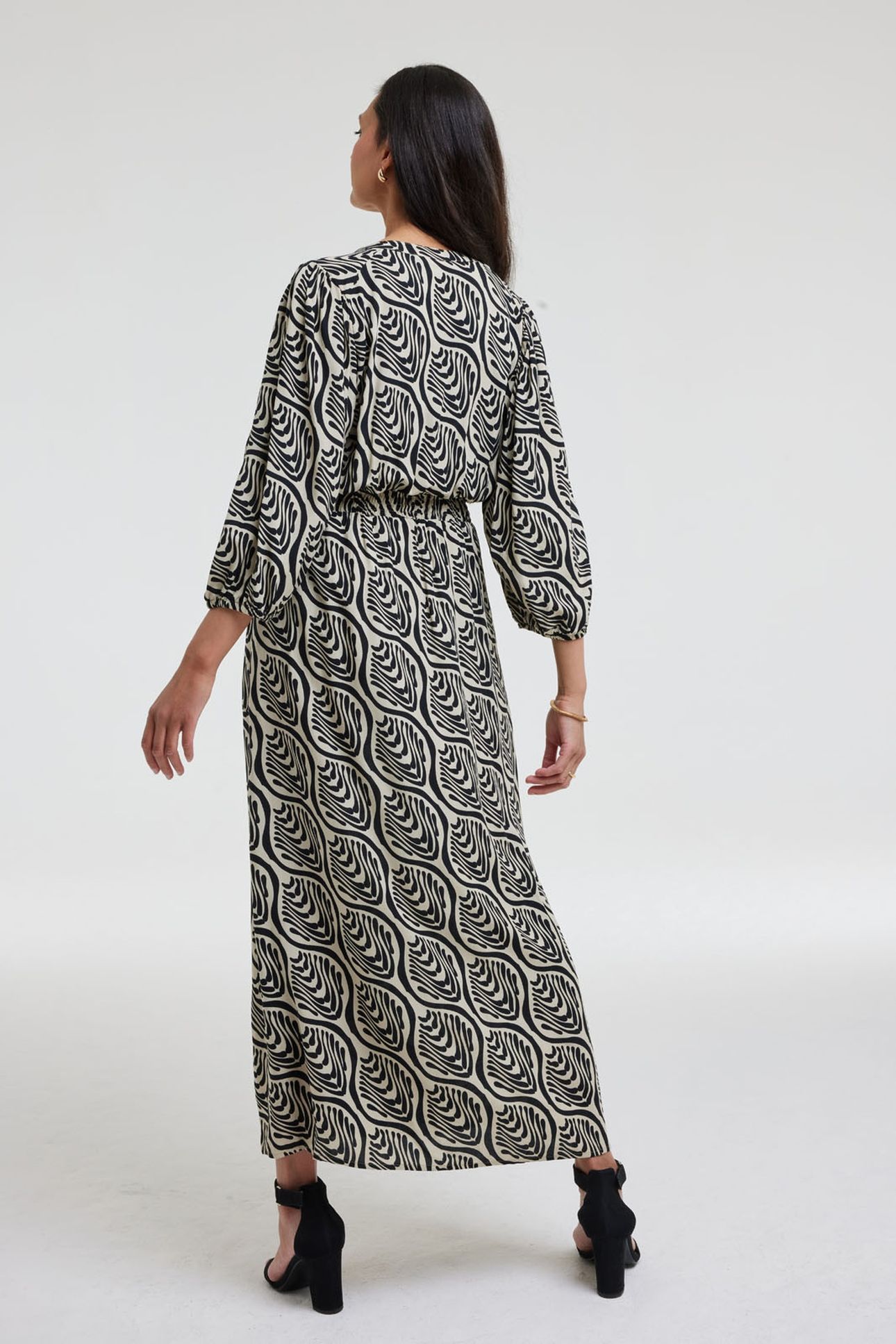 DRESS DALINA FEATHER GREY WITH PALETTE PRINT 3