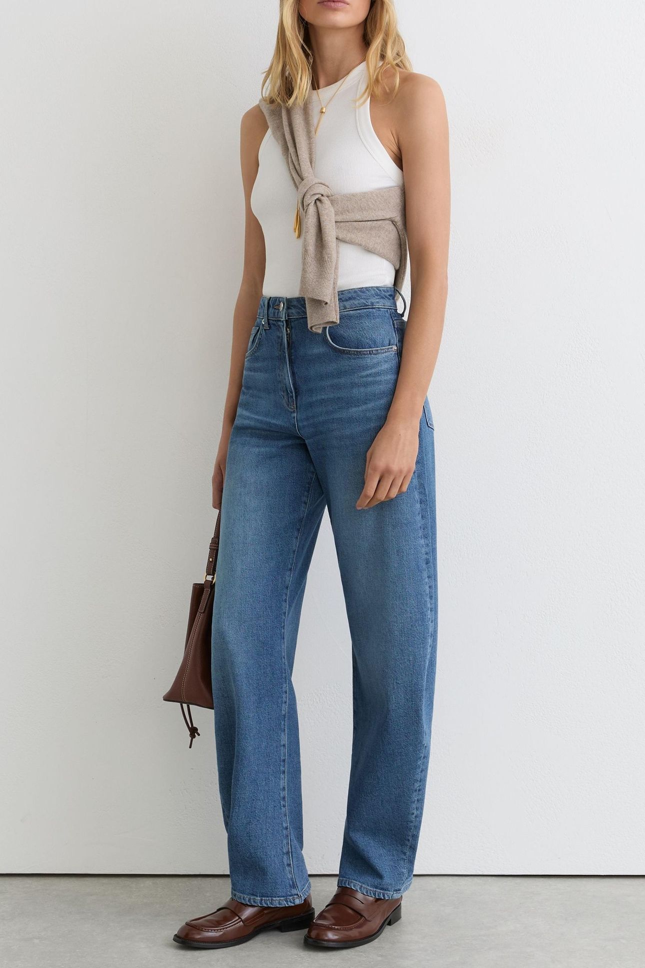 BARREL LEG JEAN MID BLUE 2