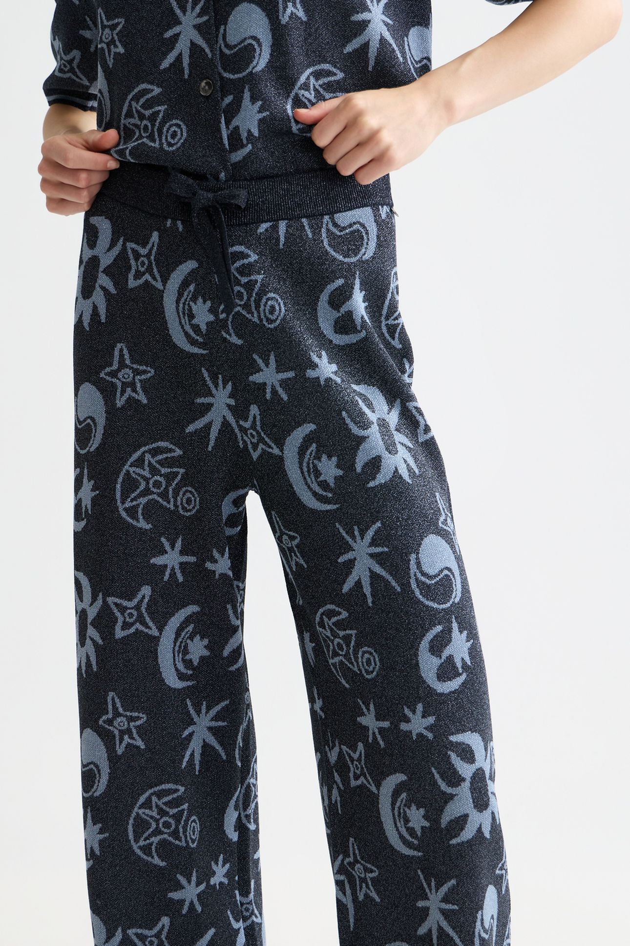 JACQUARD KNITTED TROUSERS COSMIC SKY SPACED CARBON 6