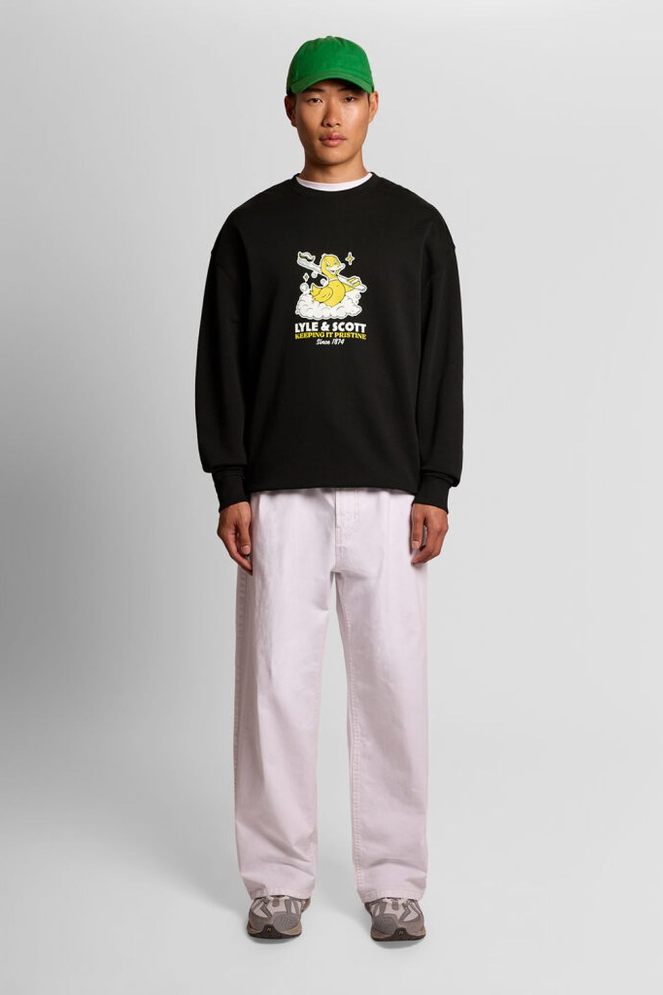 RUBBER DUCK GRAPHIC SWEATSHIRT JET BLACK 3