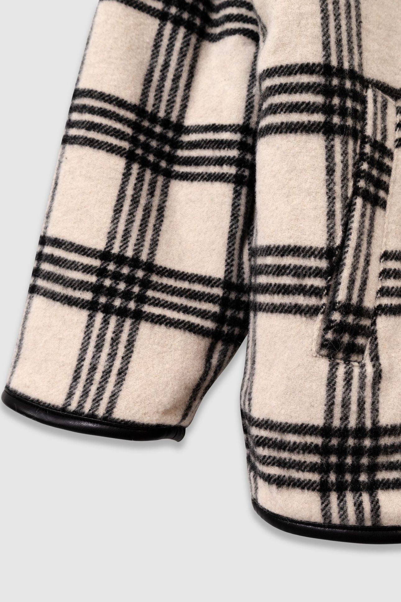 GIRLS’ BEIGE CHECK AND SHERPA REVERSIBLE COAT 6