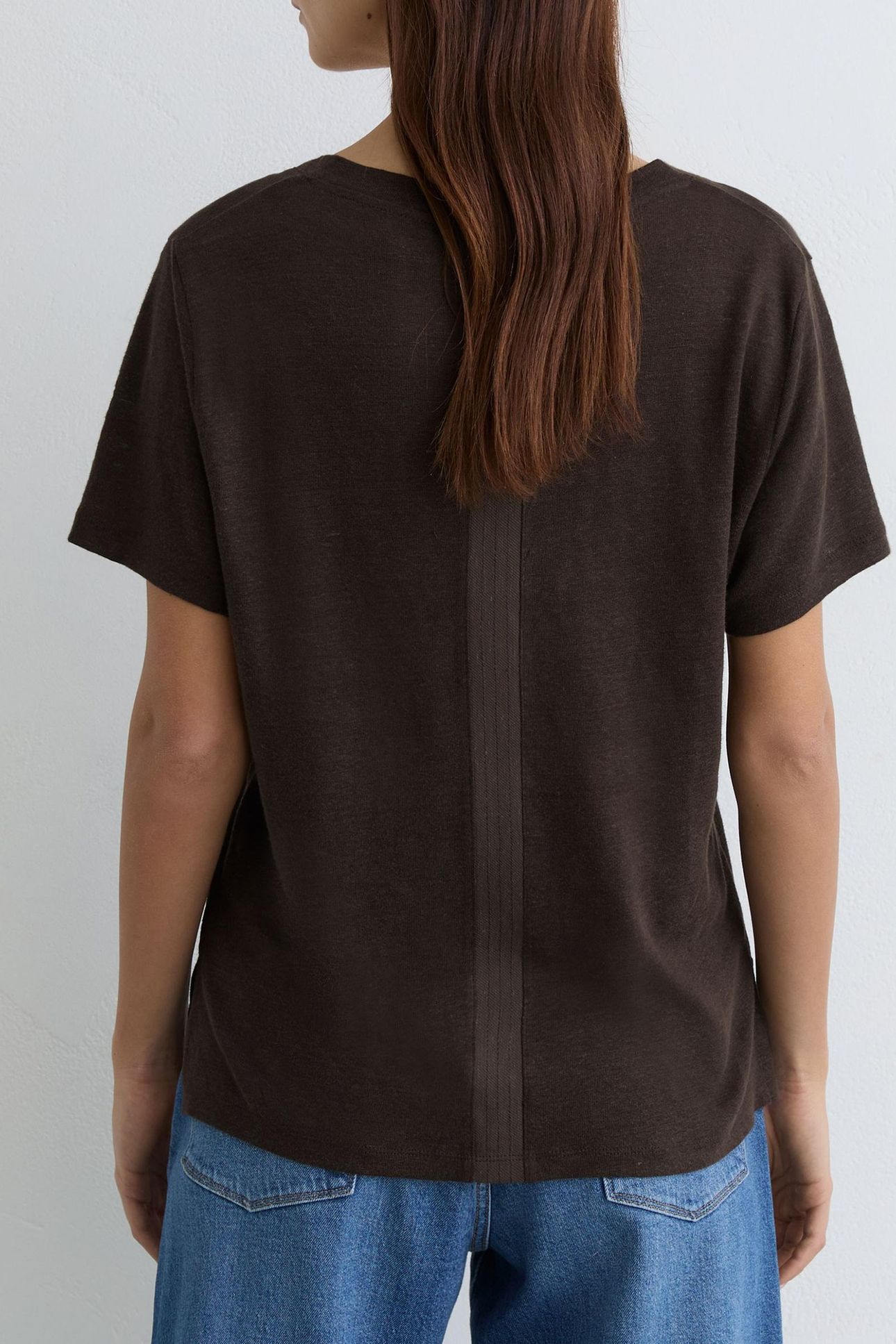 LINEN V NECK TEE CHOCOLATE BROWN 2