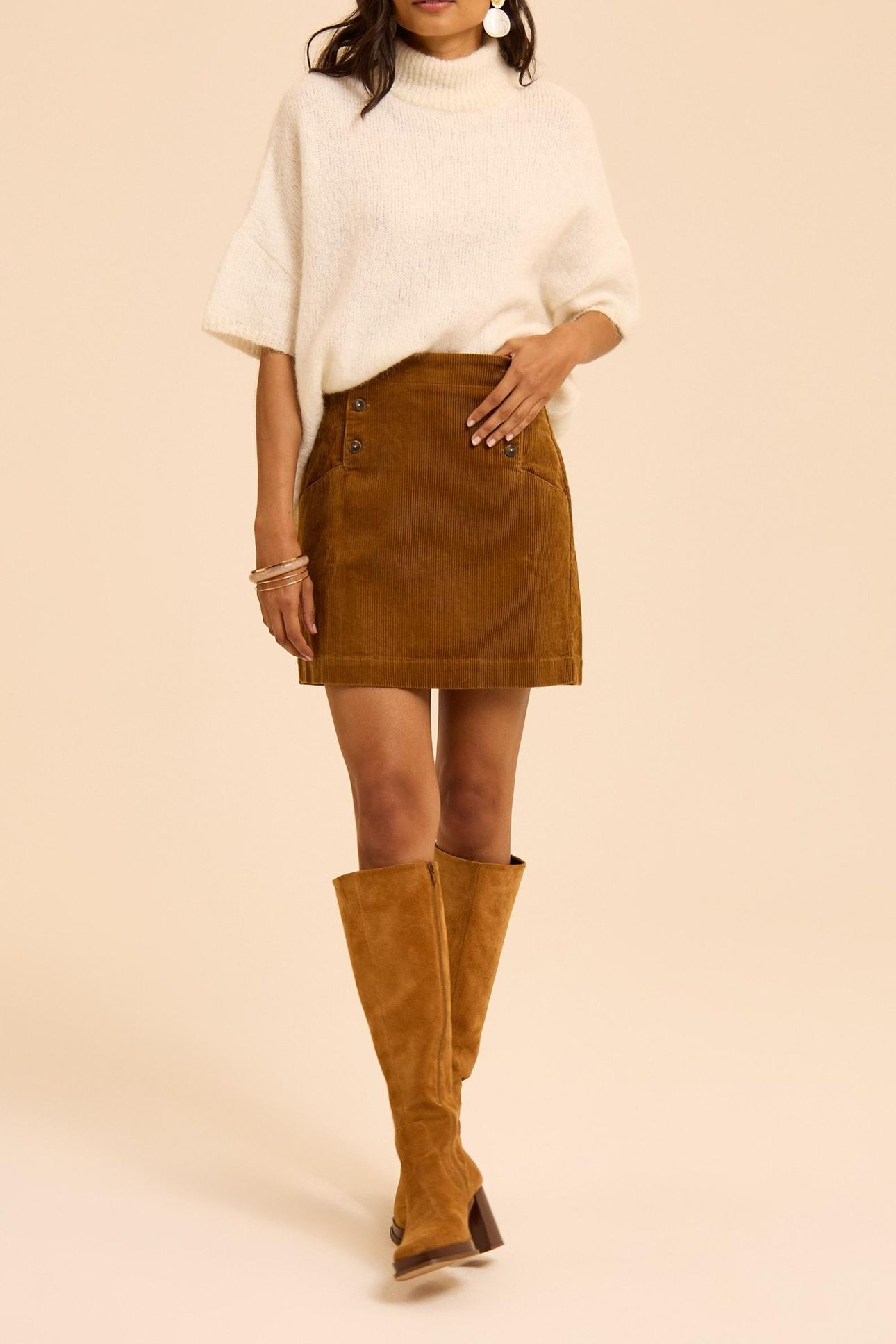 ECRU KNIT SHORT-SLEEVED CAPE SWEATER 3