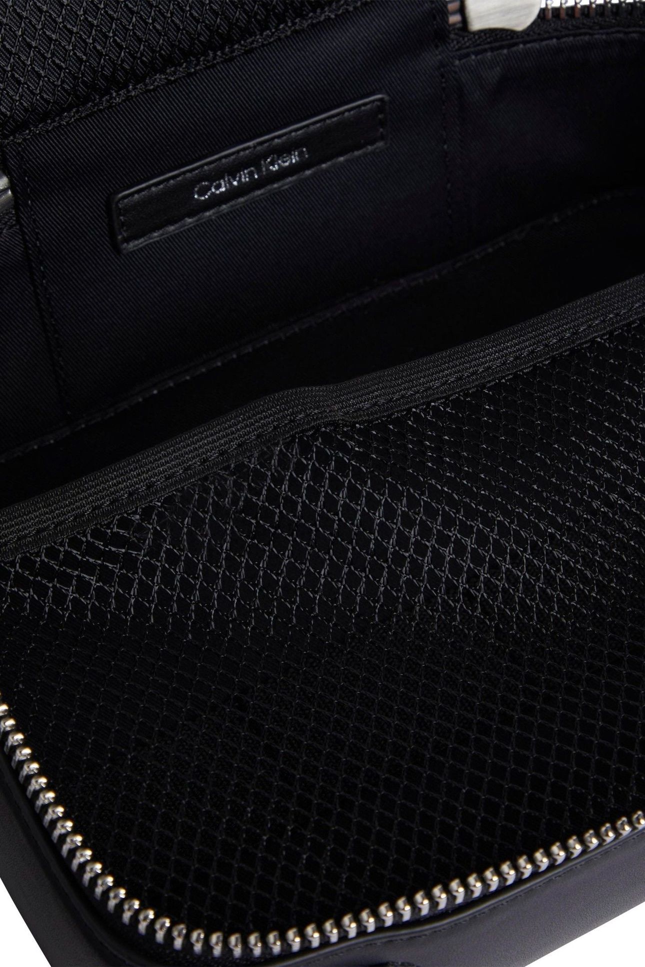 CK SLEEK WASHBAG PVH BLACK 4