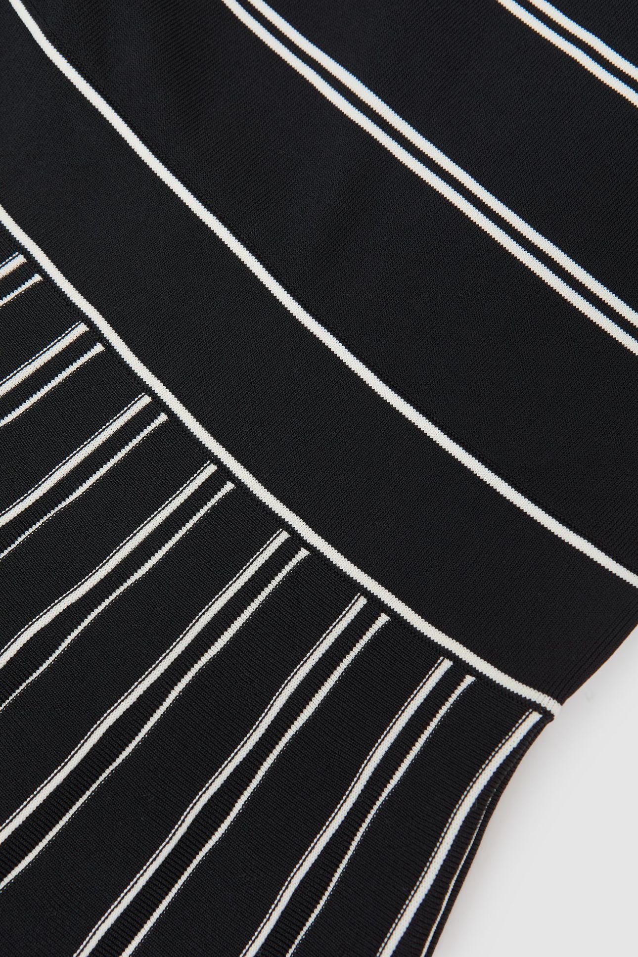 STRIPED PLEAT KNITTED MIDI DRESS BLACK/IVORY 6