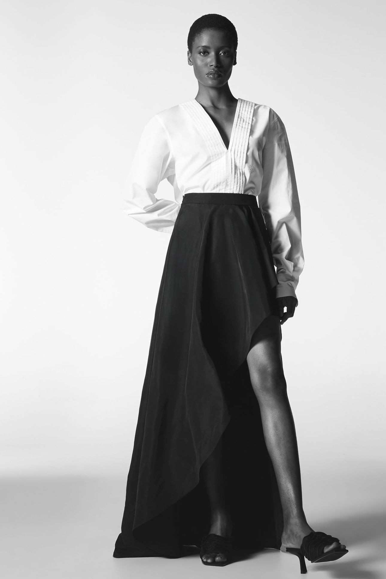 STUDIO RUFFLE SKIRT BLACK 8