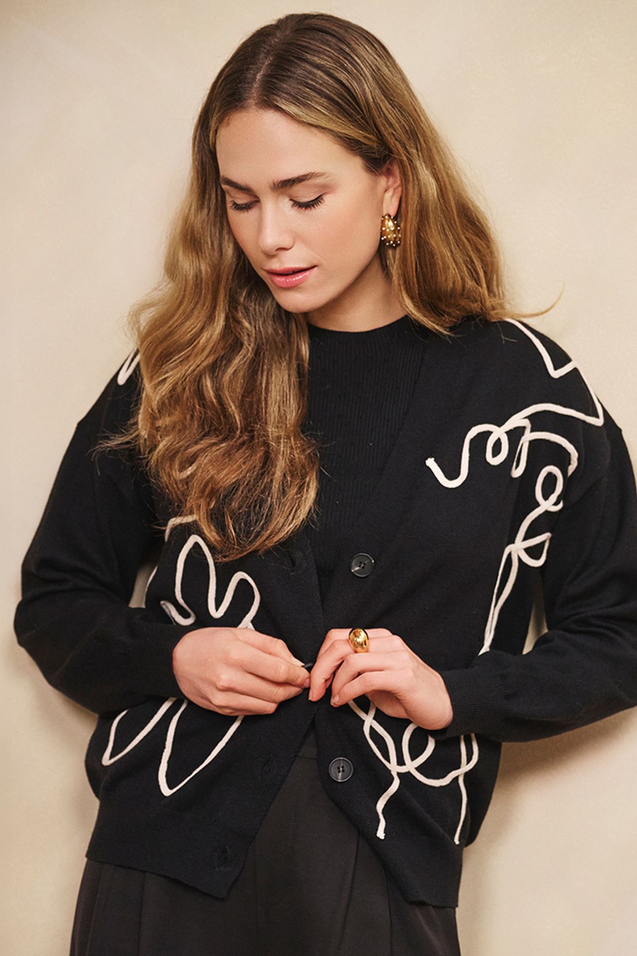 CARDIGAN TAPE PATCH BLACK 3