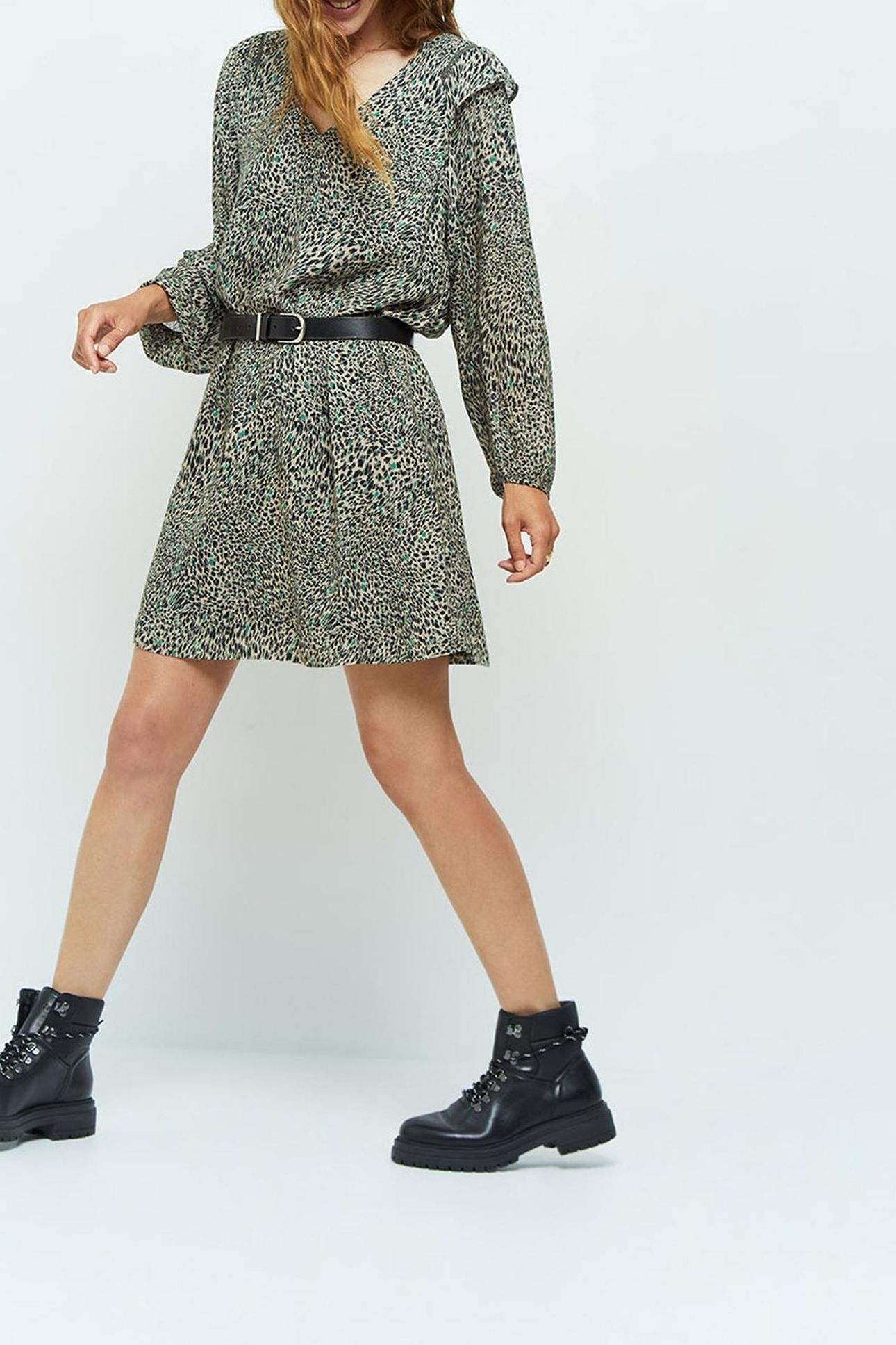 REILLY _ KHAKI DRESS WITH COOL LEO PRINT 5
