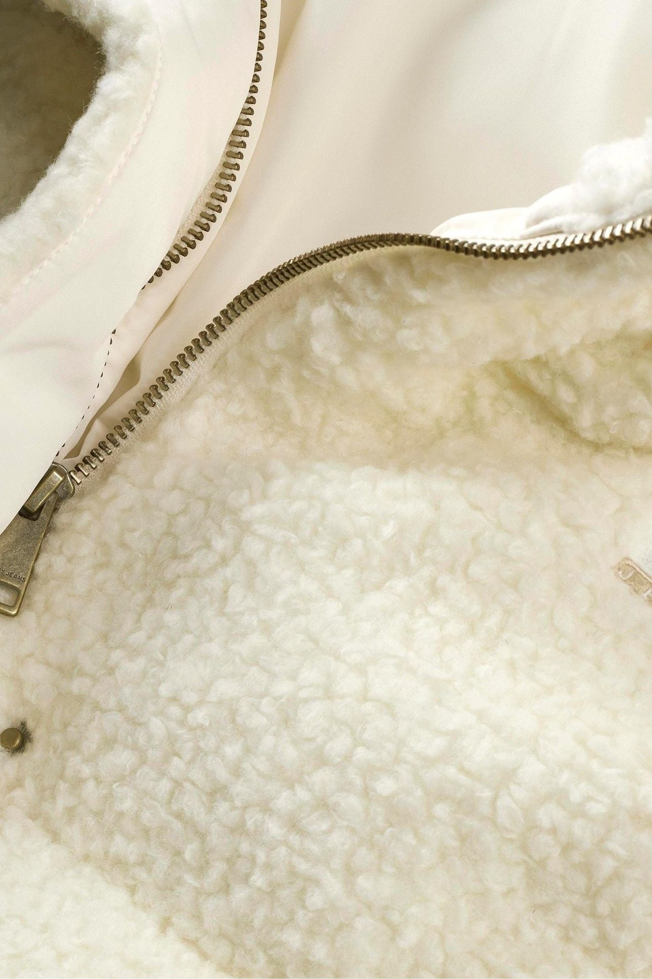 TJW WOOL BOUCLE PUFFER ANCIENT WHITE 4