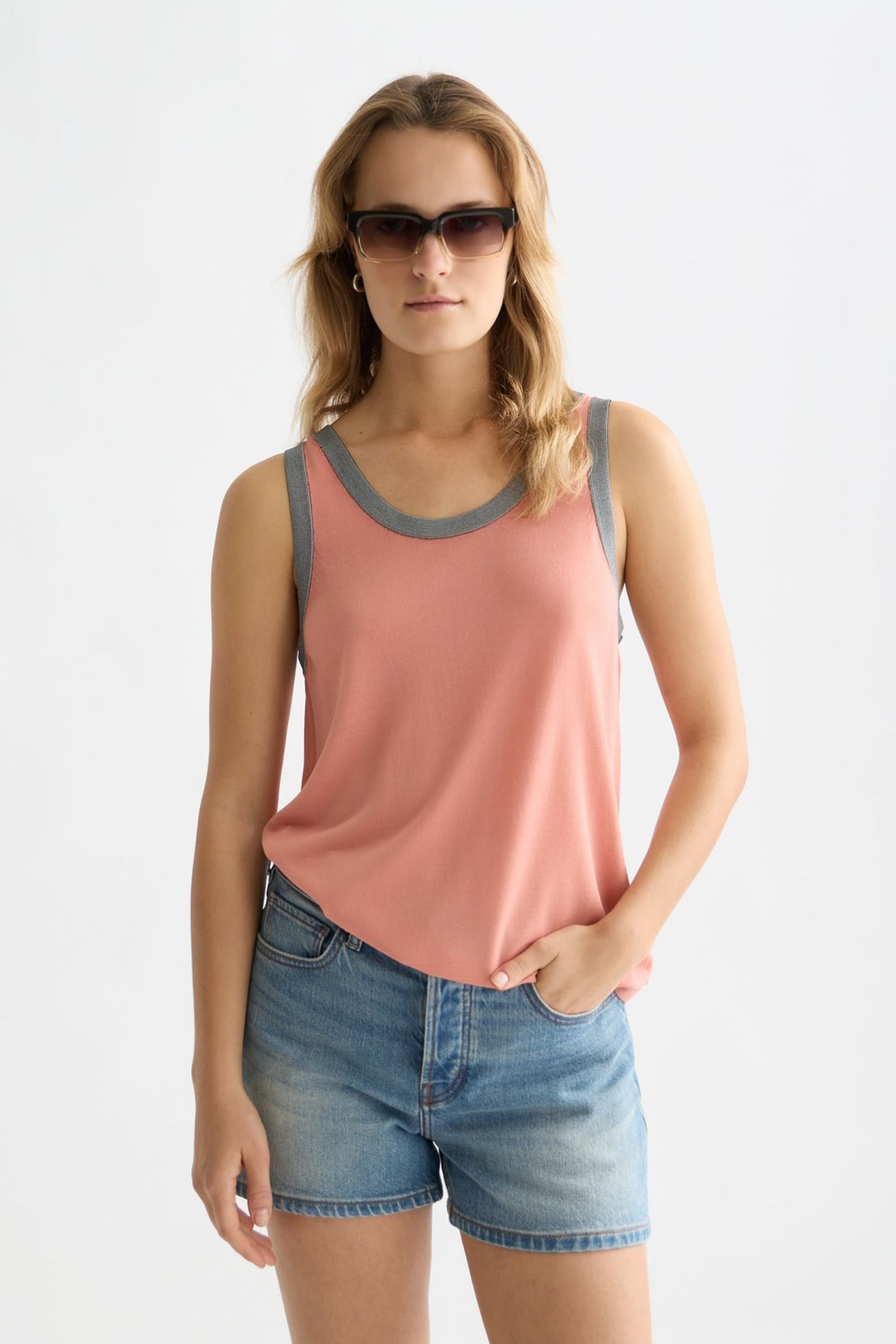 STRIPE TRIM RELAXED KNITTED VEST CANYON CLAY 1