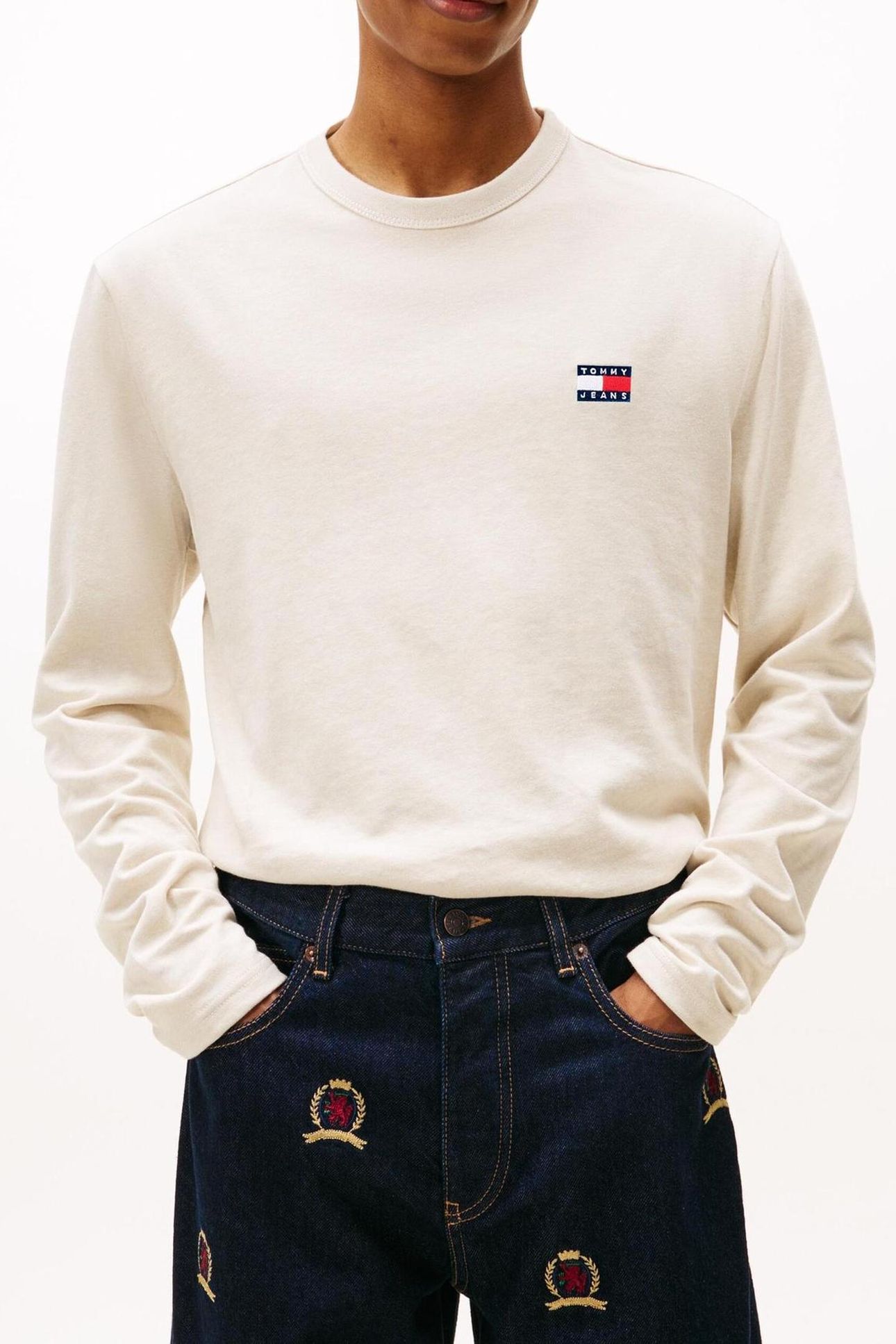 TJM REG BADGE TEE LS ANCIENT WHITE HEATHER 1