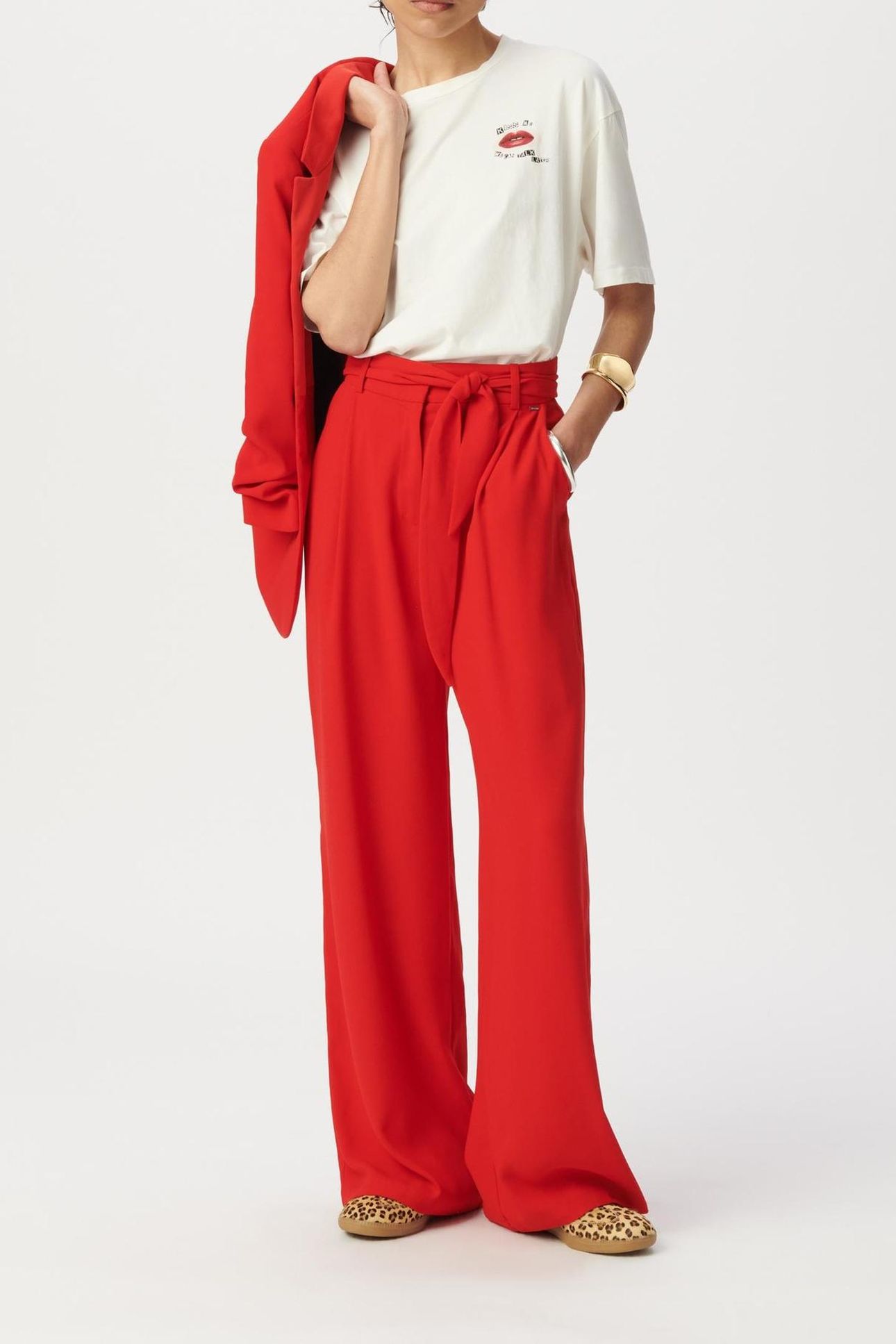 RED WIDE-LEG SUIT TROUSERS WITH BELT 3