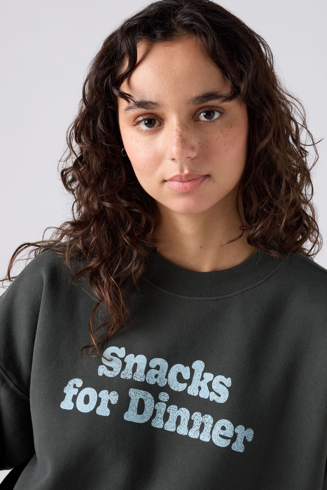 GRAPHIC VINTAGE BOXY CREWNECK SWEATSHIRT 6