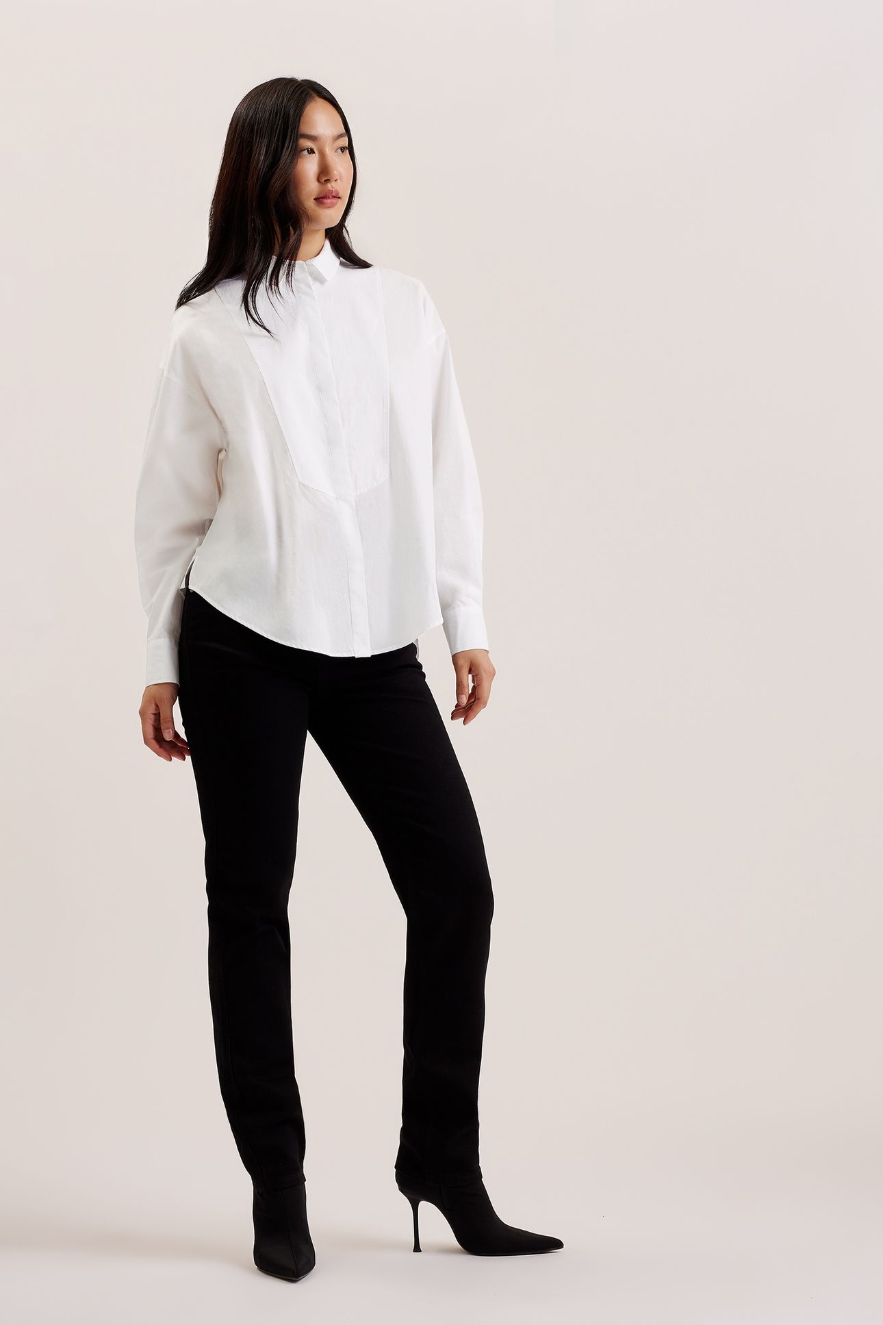 IZOTE OVERSIZED DROP SHOULDER BIB WHITE 3