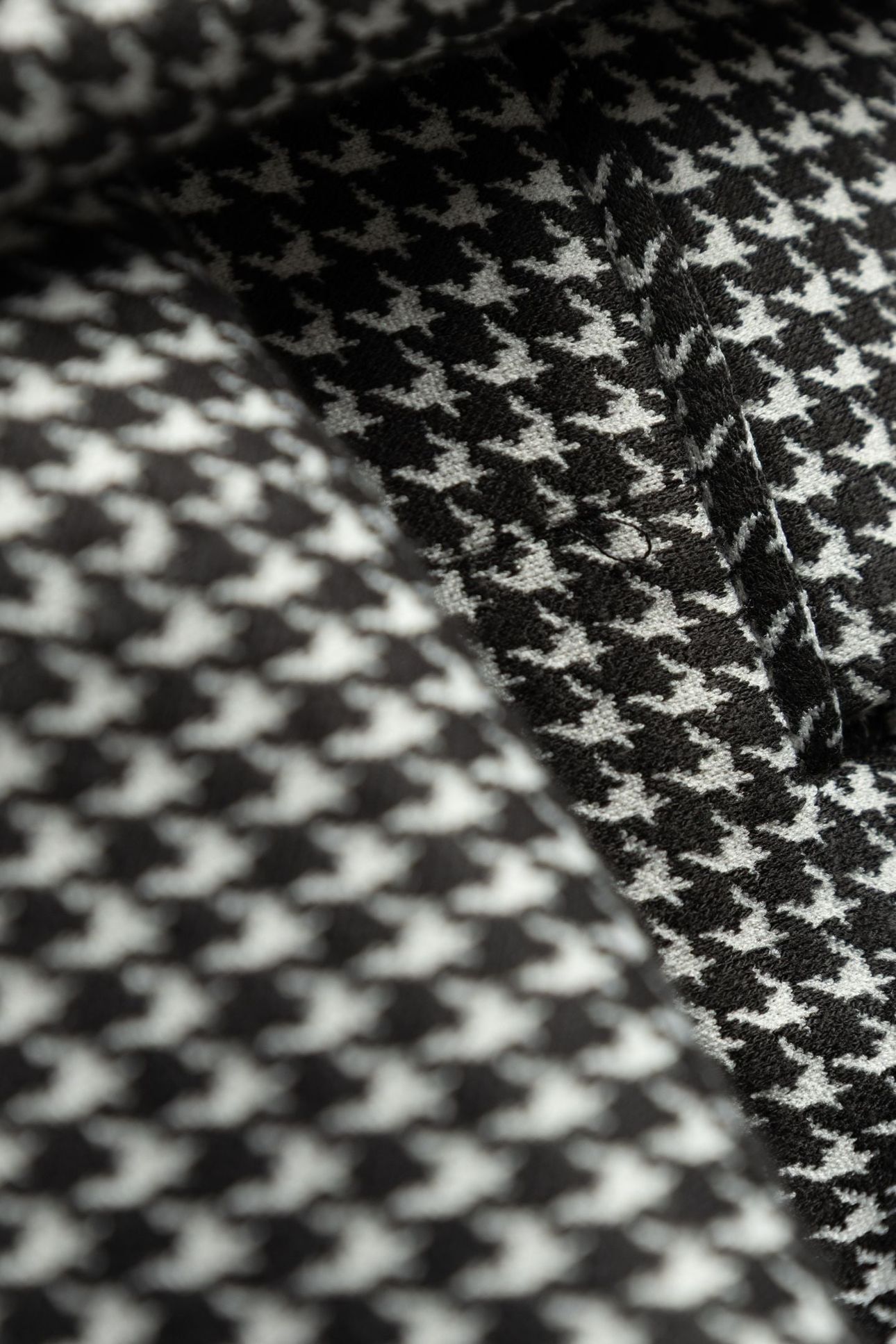 BLACK HOUNDSTOOTH SUIT JACKET 7