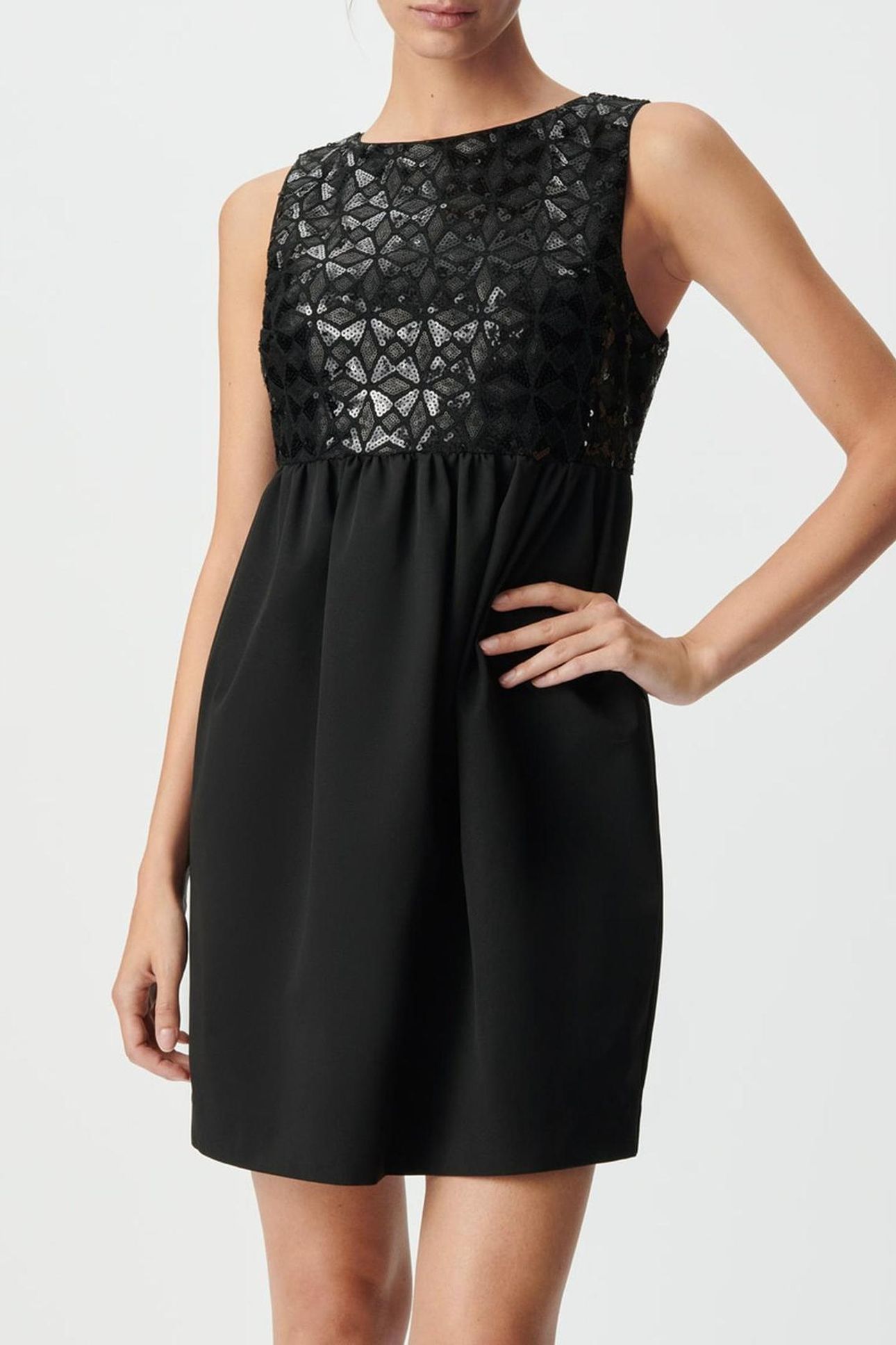 BLACK DRESS WITH GRAPHIC SEQUIN EMBROIDERY 5