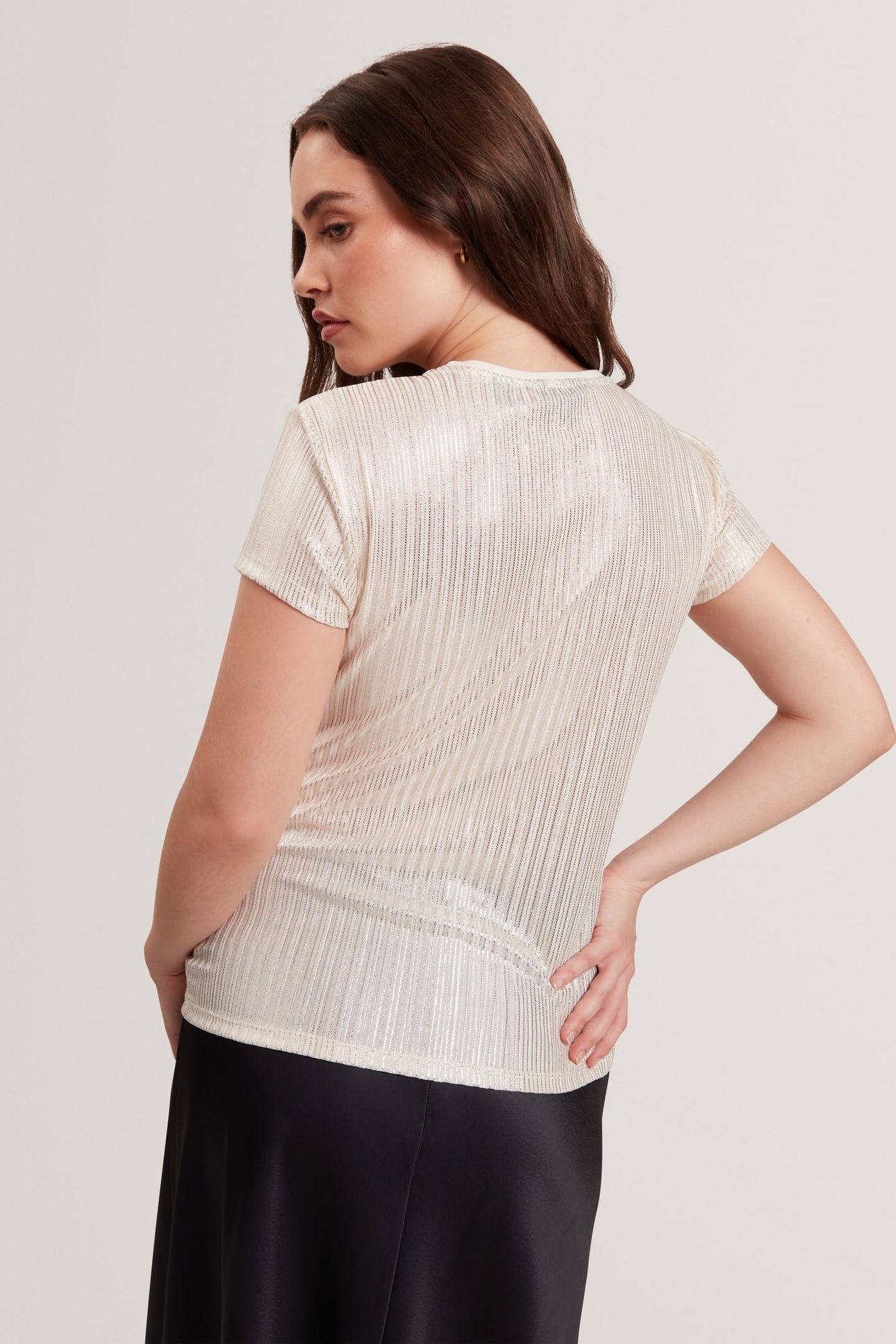 METALLIC SHORT SLEEVE CREW NECK TEE GOLD 3