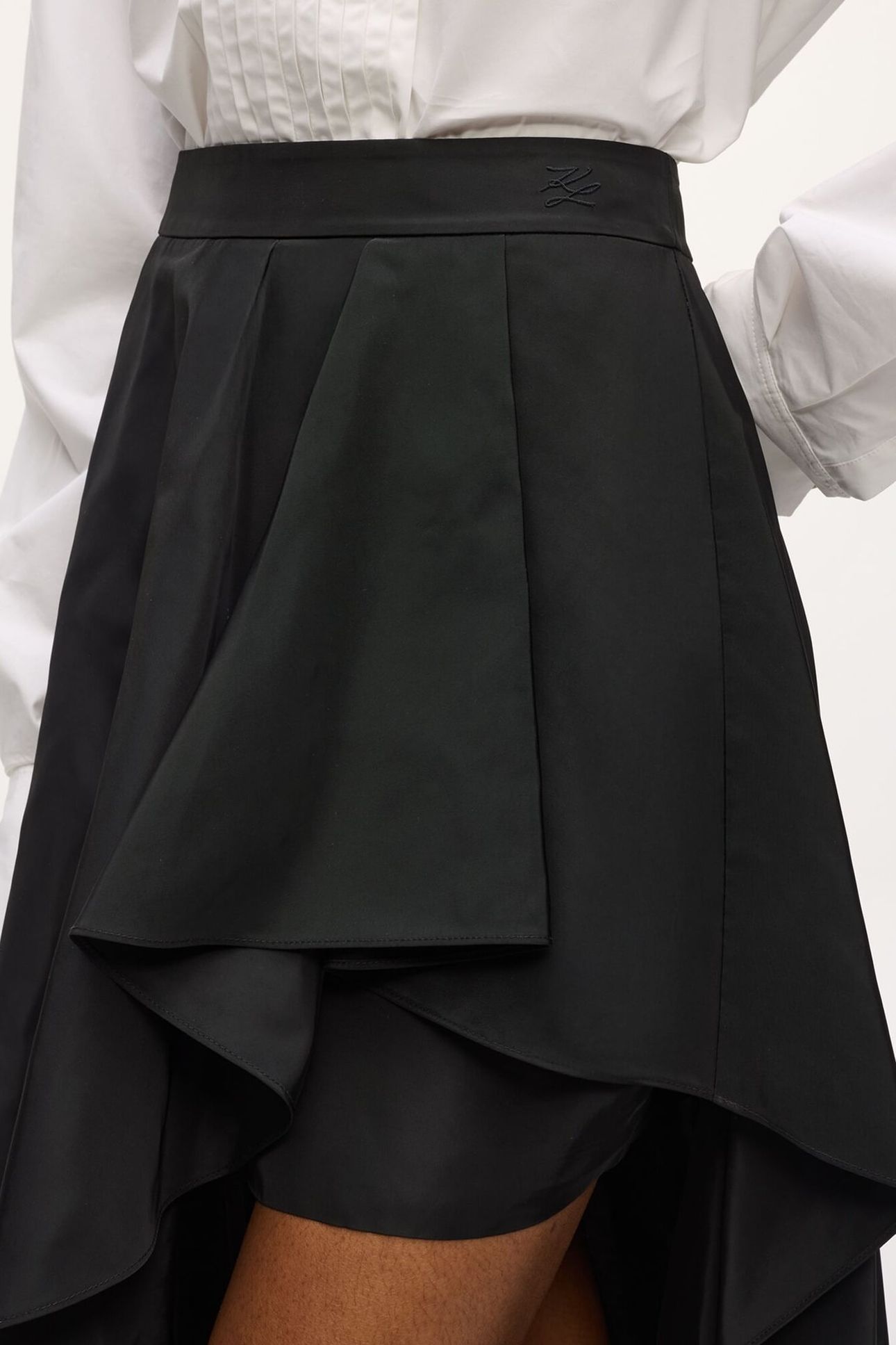 STUDIO RUFFLE SKIRT BLACK 6
