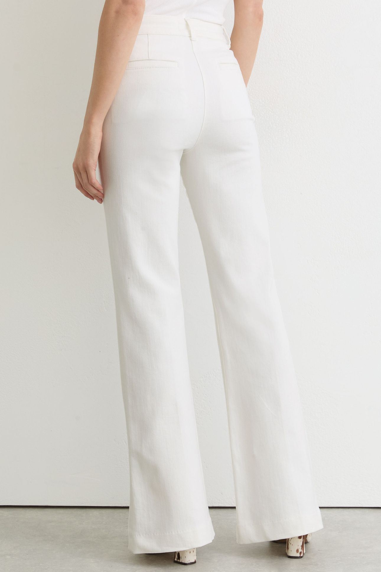 FLARE JEAN WHITE 5