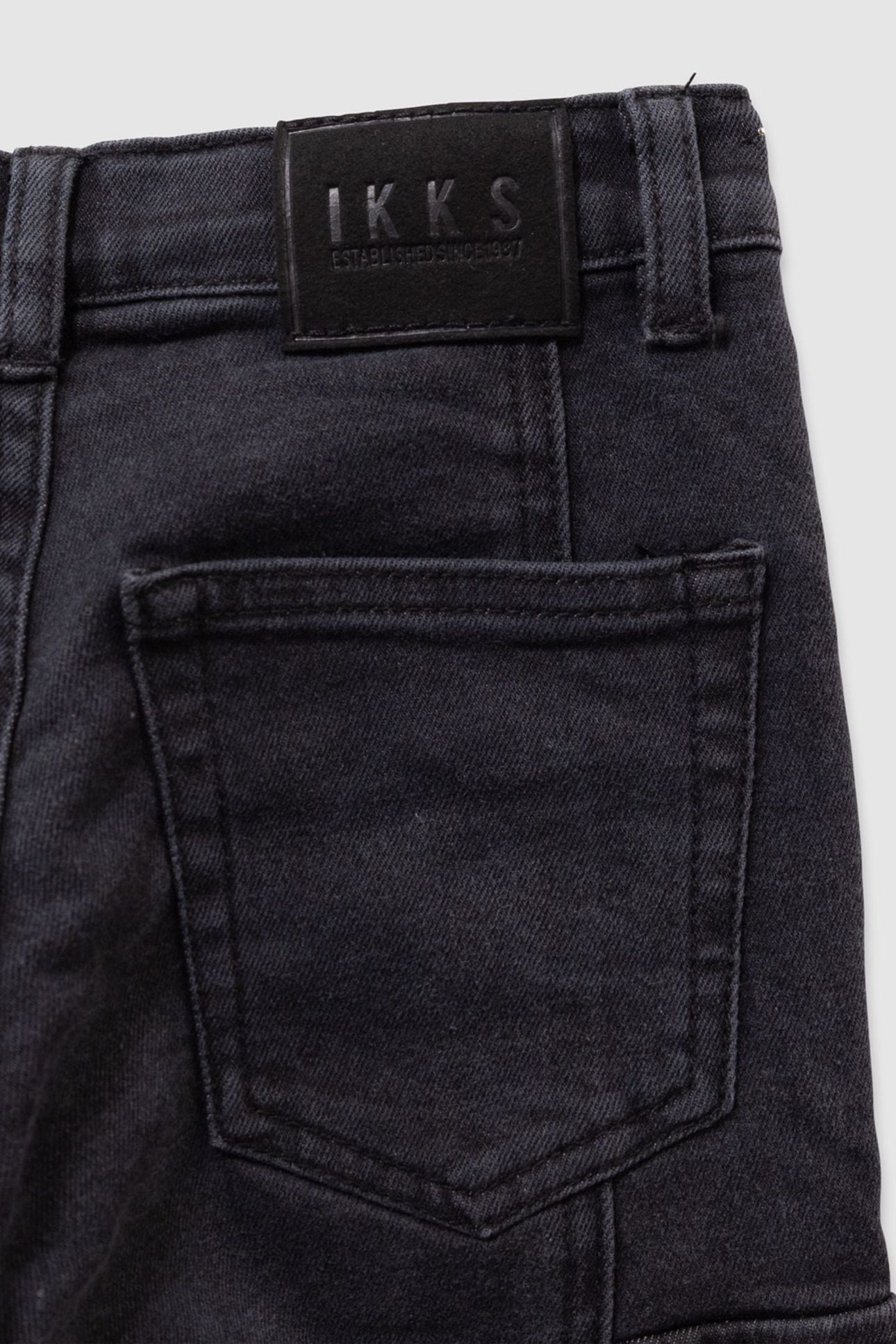 BOYS’ GREY CARGO-STYLE RELAXED JEANS 4
