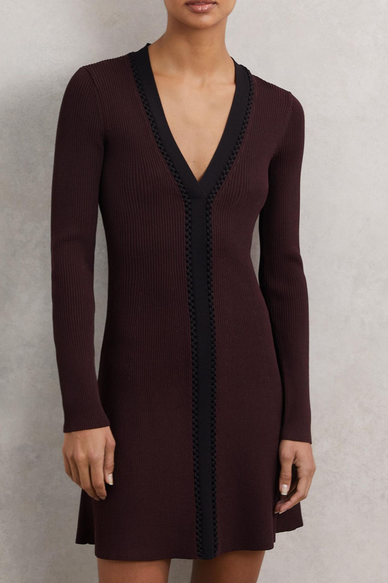 CRAFT DETAIL KNITTED MINI DRESS BURGUNDY/BLACK 2