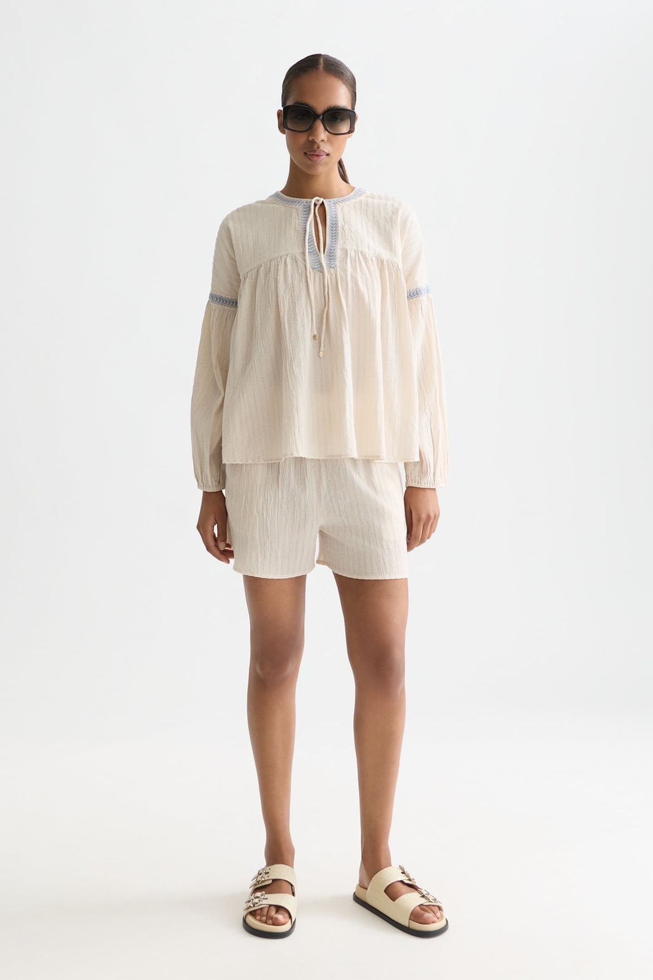 EMBROIDERED COTTON CREPE SHORTS FOG 3