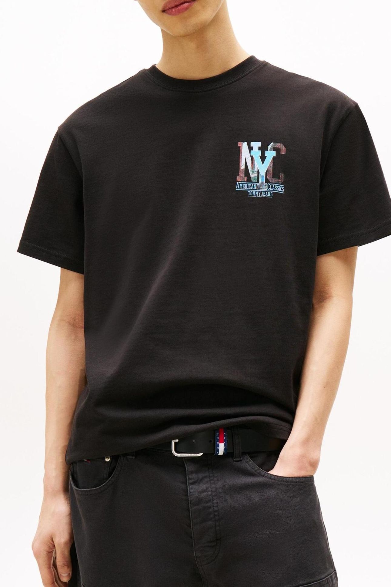 TJM RELAXED NOVELTY GRAPHIC BLACK 1