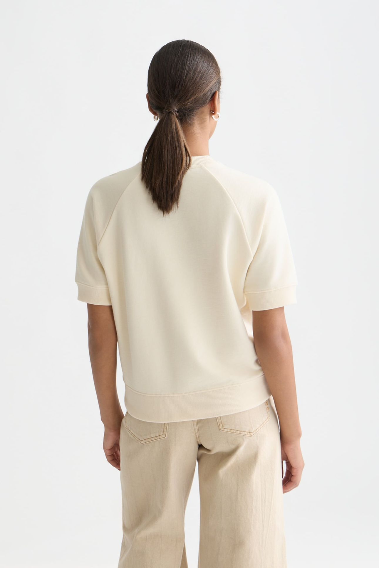 SHORTSLEEVED ARTWORK SWEATSHIRT EGGNOG 2