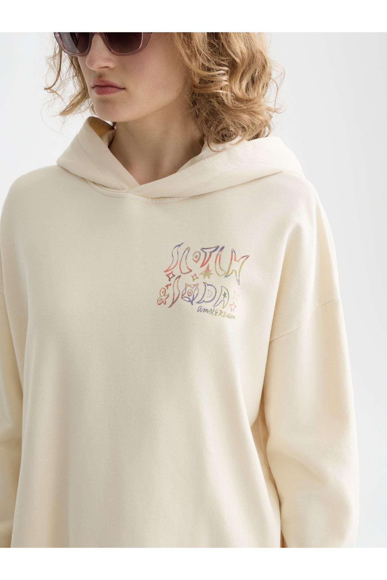 WASHED ARTWORK HOODIE EGGNOG 6